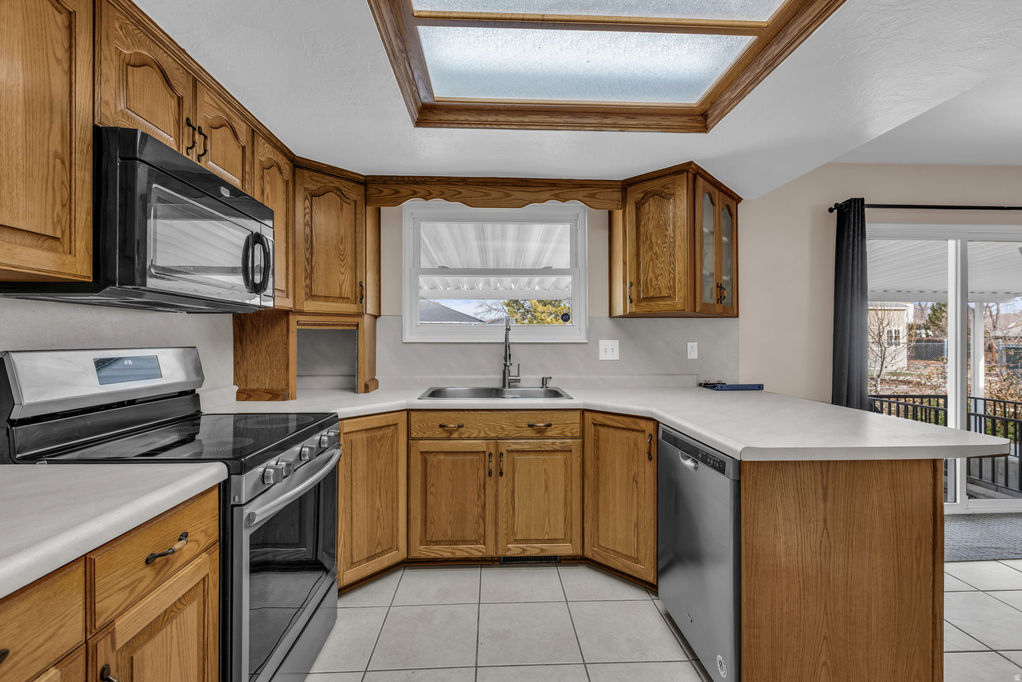 RIVERVIEW EAST - Residential