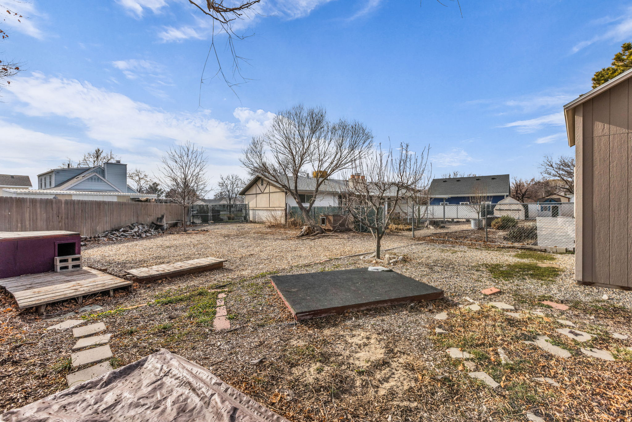 RIVERVIEW EAST - Residential