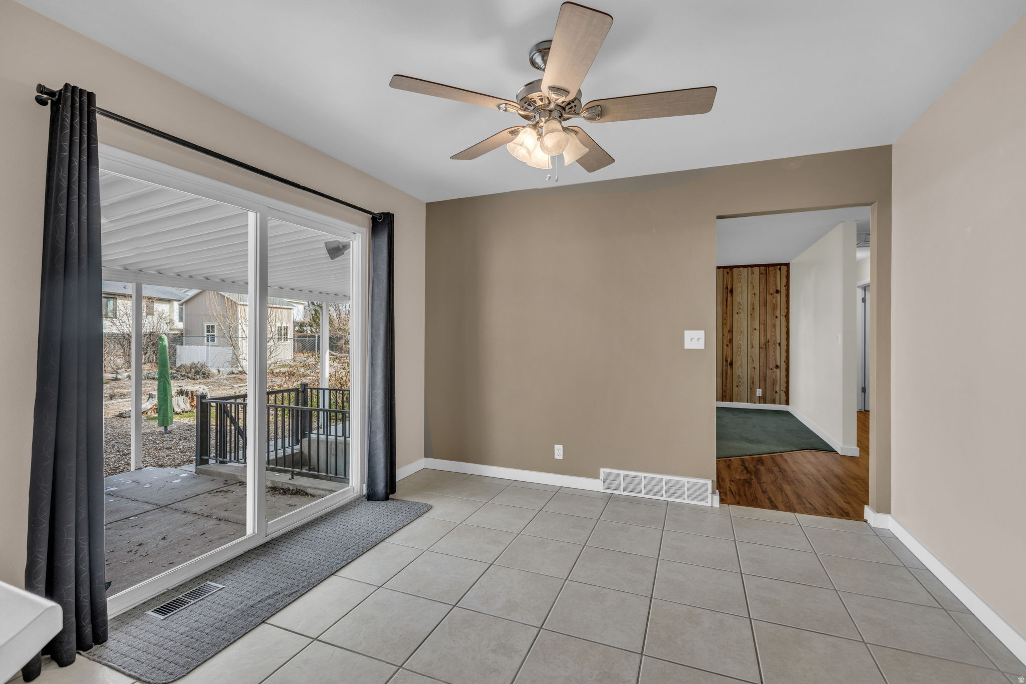 RIVERVIEW EAST - Residential