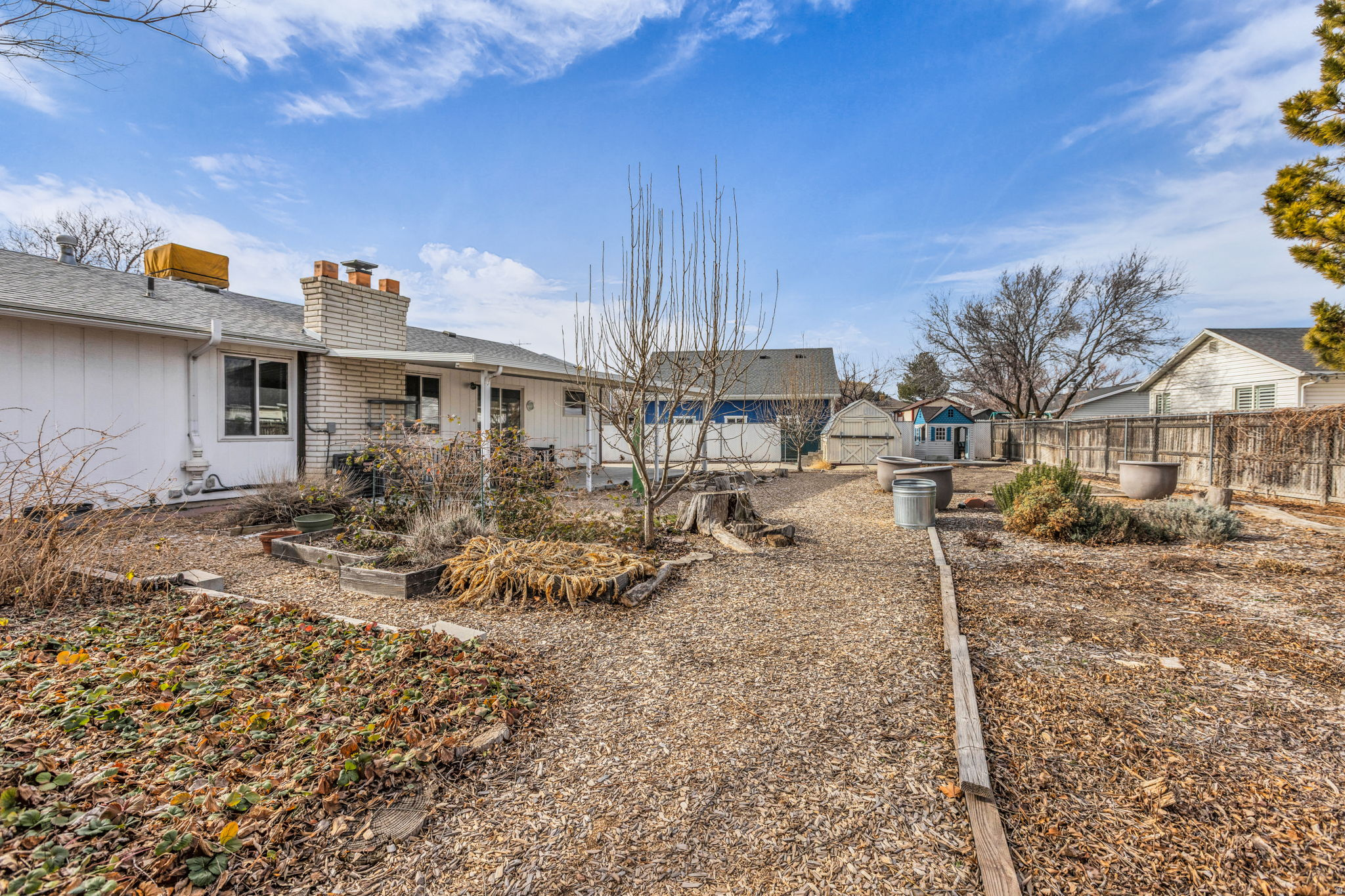 RIVERVIEW EAST - Residential