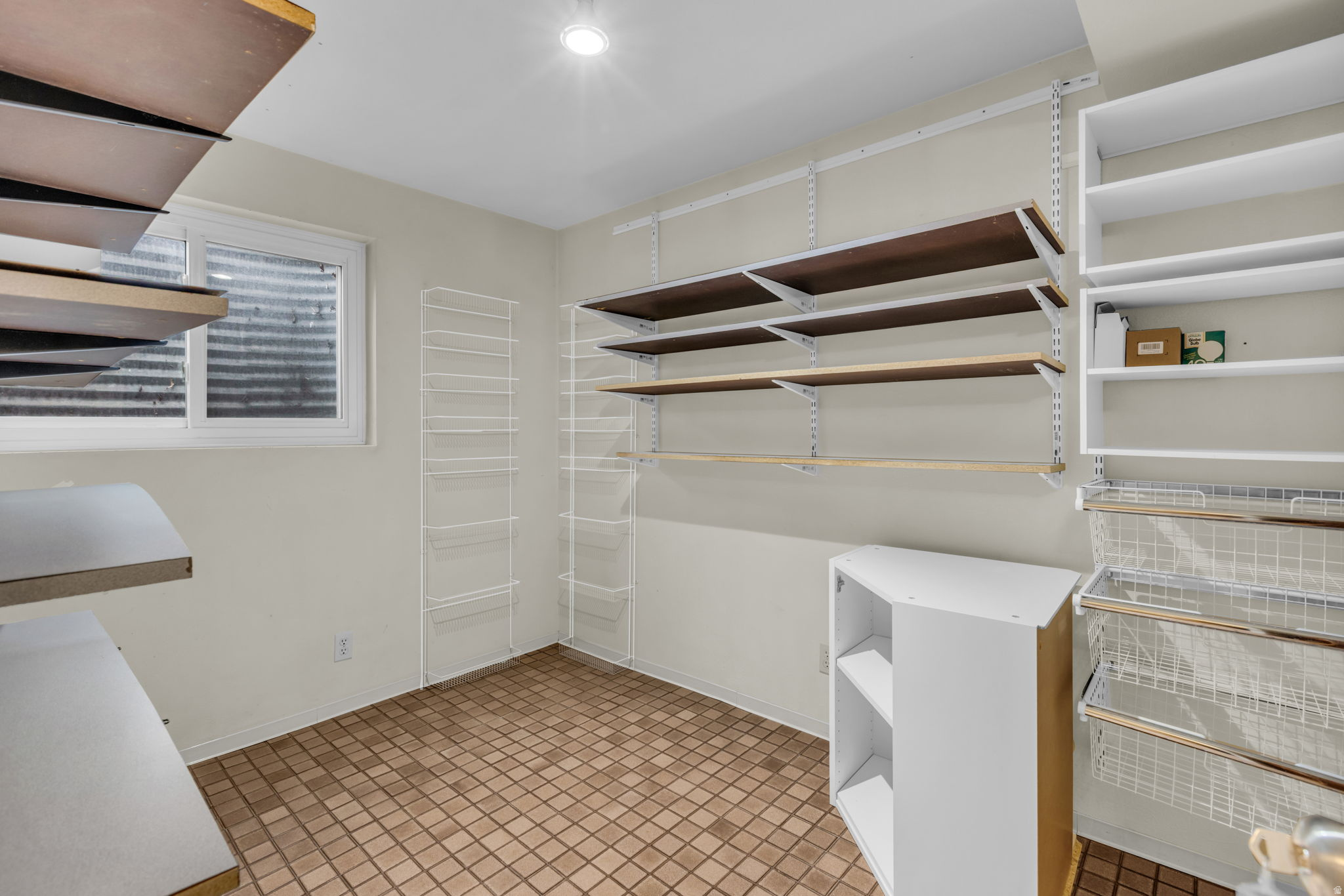 RIVERVIEW EAST - Residential