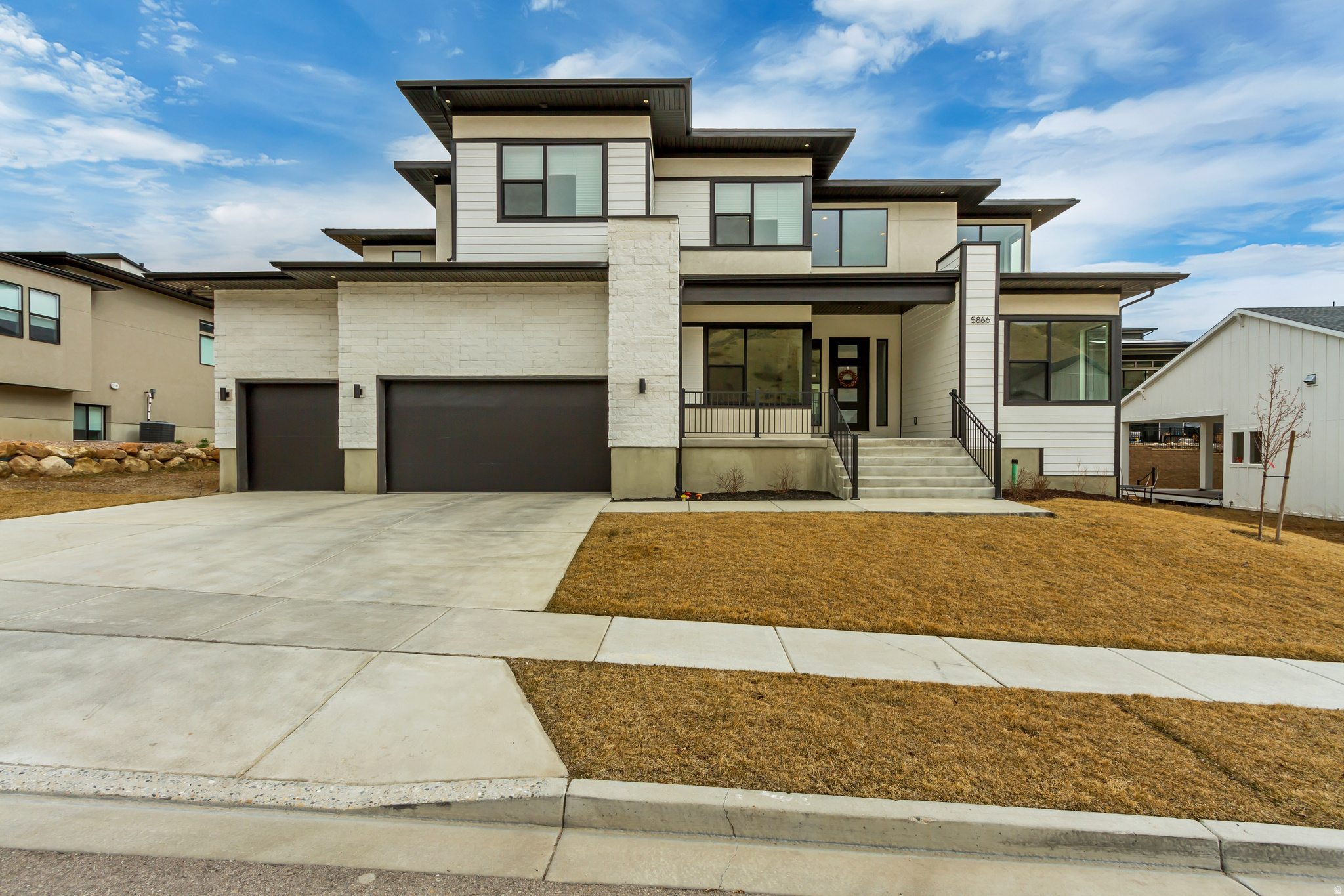 CANYON POINT - Residential