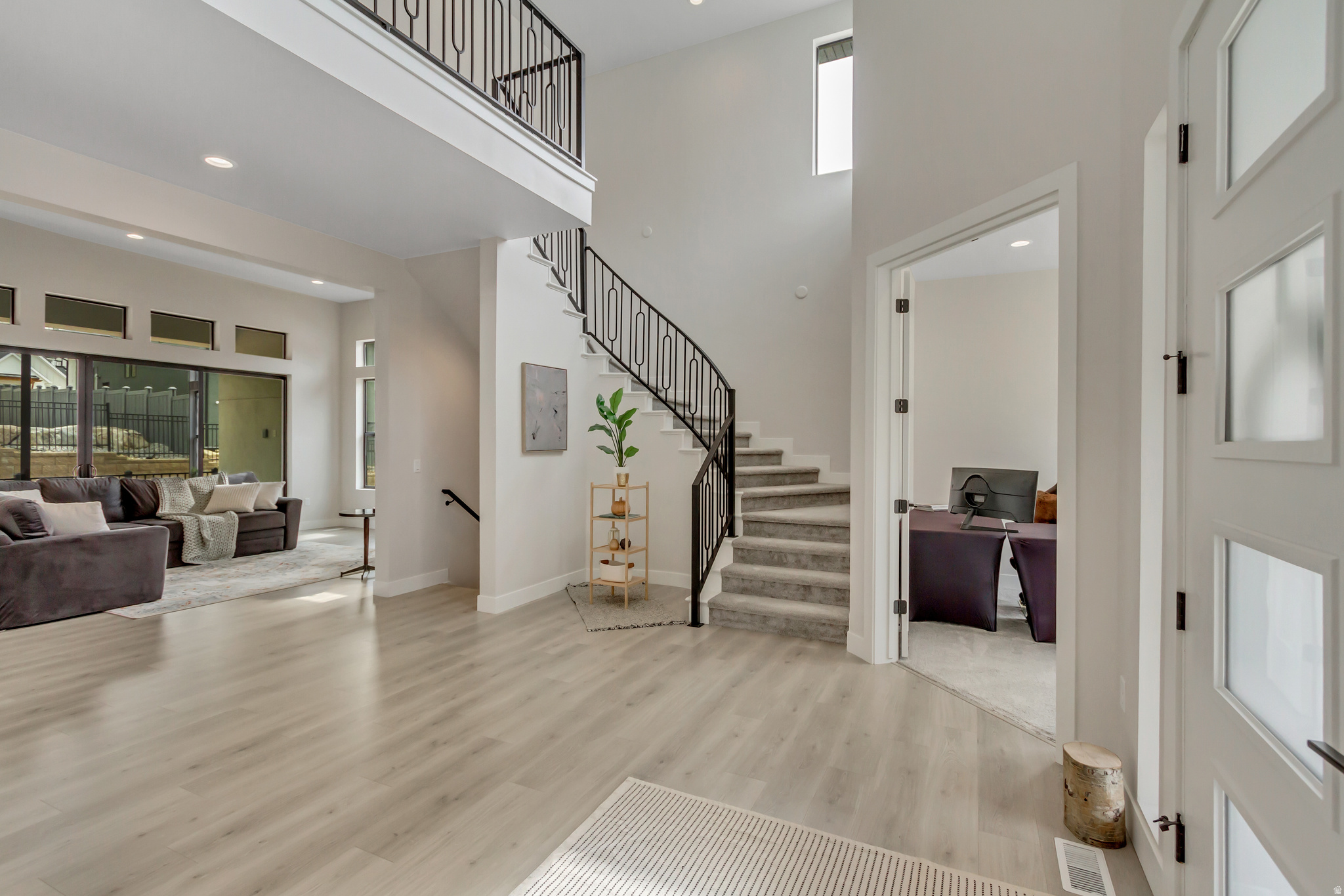 CANYON POINT - Residential