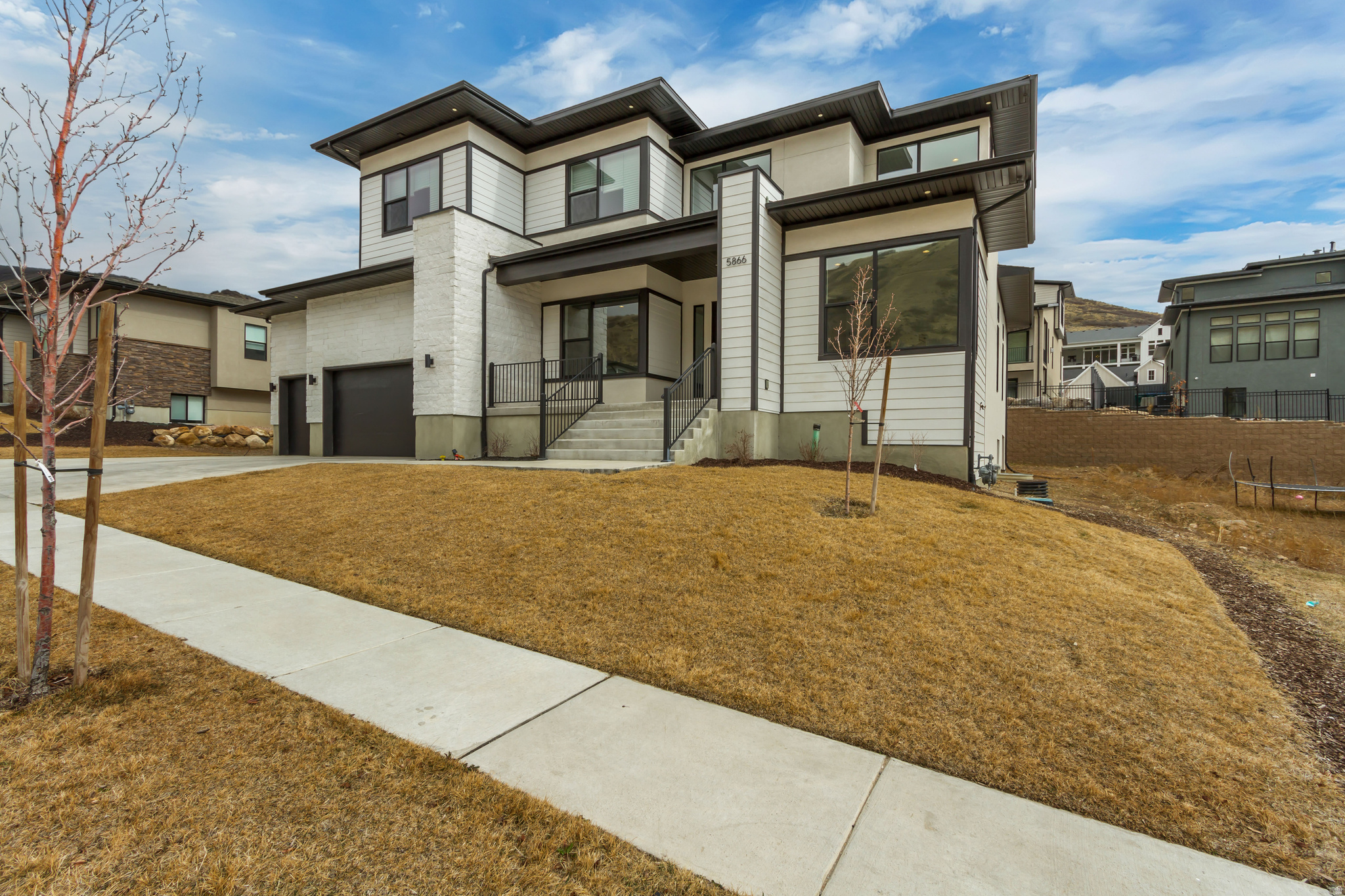 CANYON POINT - Residential