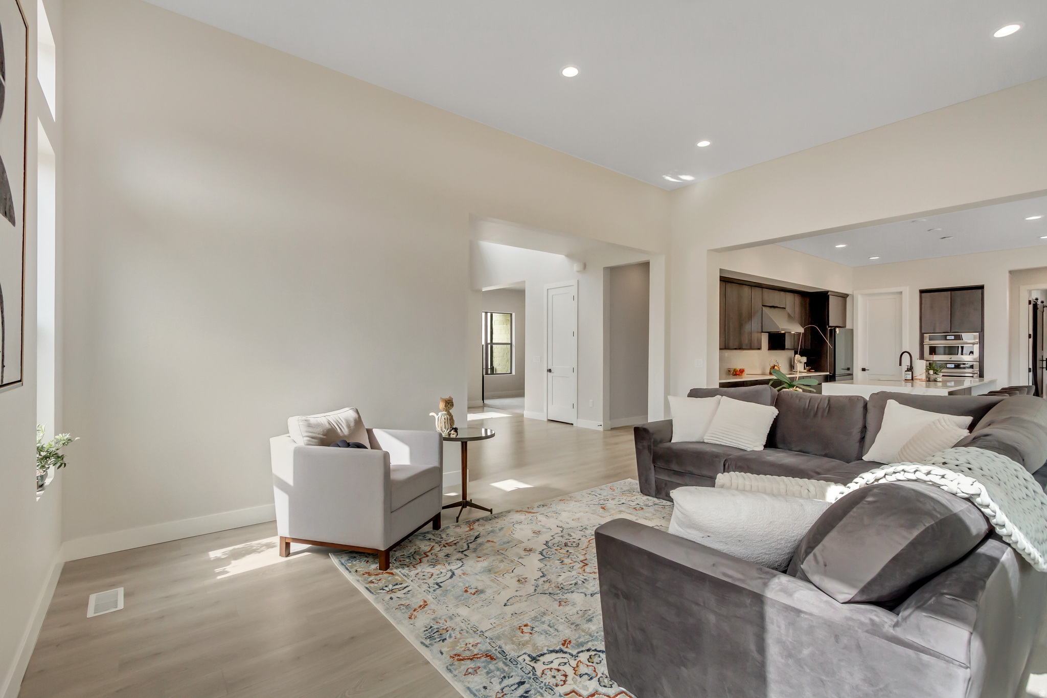 CANYON POINT - Residential