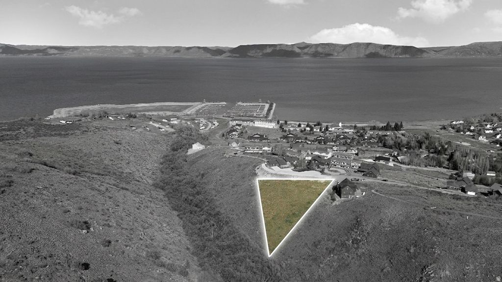 Photo of 910 N CAMBRY DR #31, Garden City, UT 84028 (MLS # 2154062)