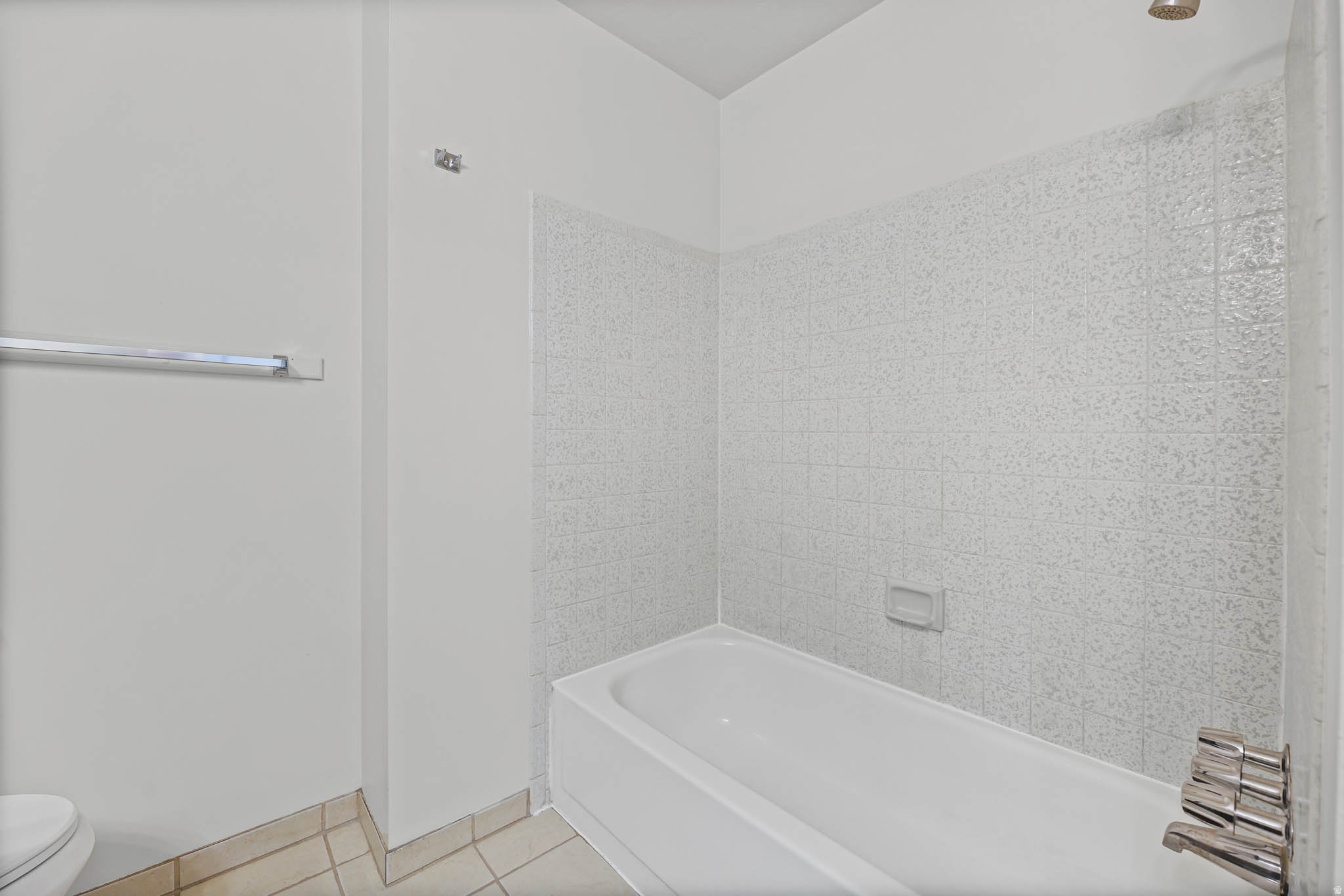 TWIN OAKS II - Residential Income