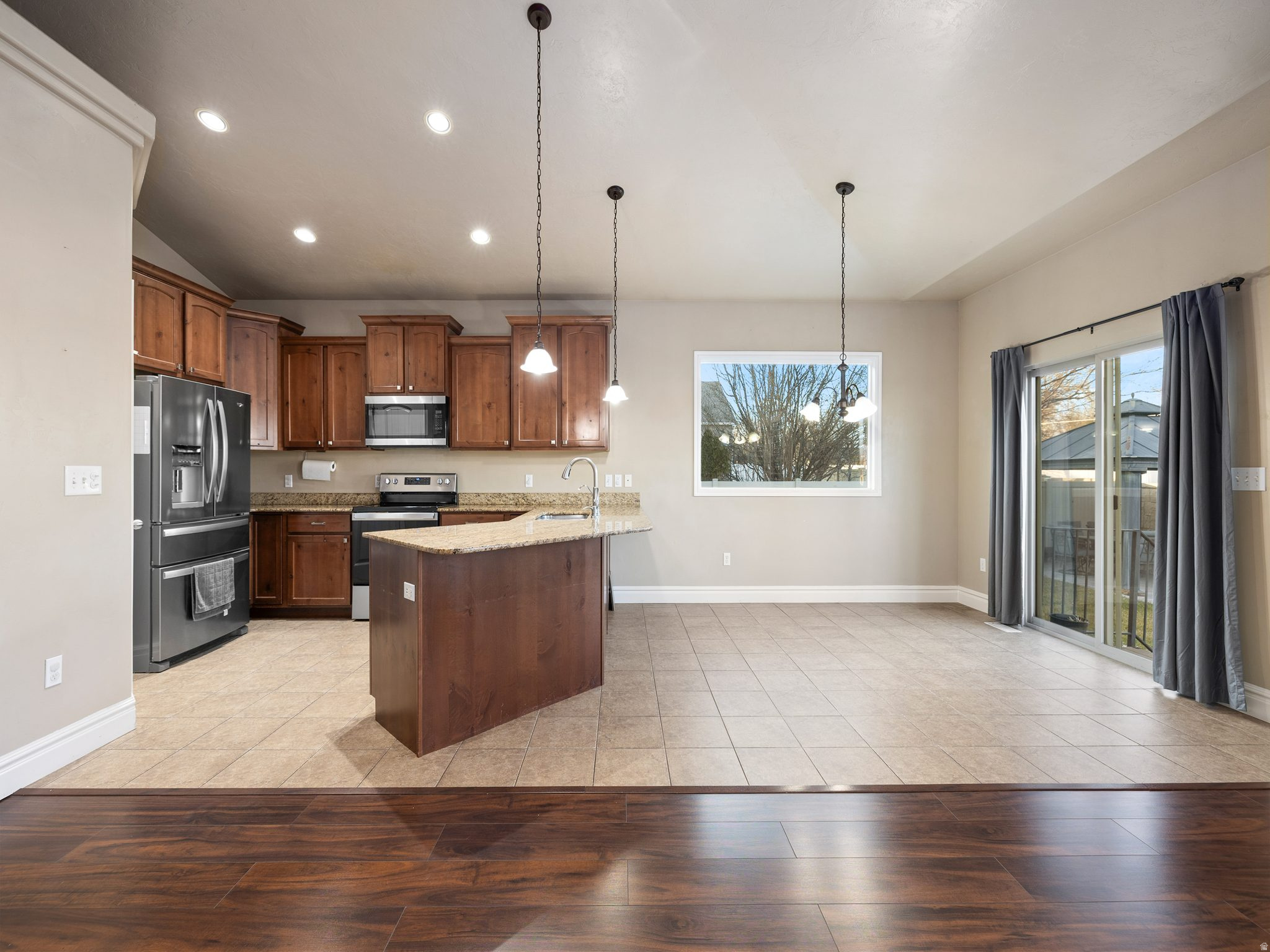 ROSE CREEK - Residential