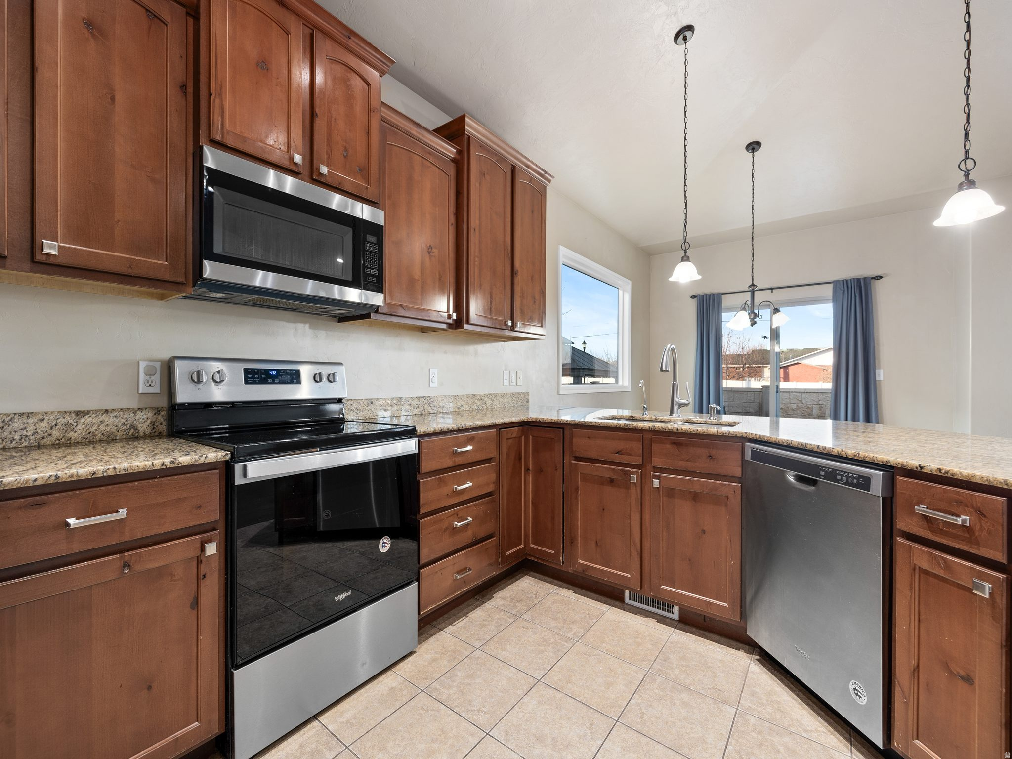 ROSE CREEK - Residential