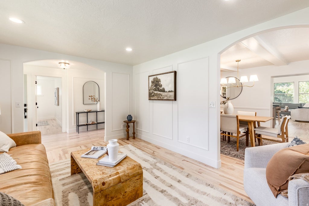 Photo of 3704 S 2455 E, Salt Lake City, UT 84109 (MLS # 2176414)