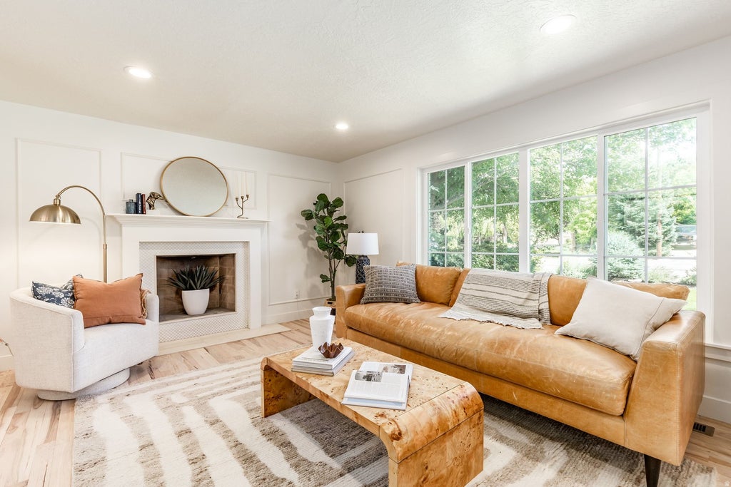 Photo of 3704 S 2455 E, Salt Lake City, UT 84109 (MLS # 2176414)