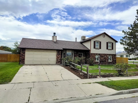 Homes For Sale - 2569 W 12640<br/> Salt Lake County, Riverton, UT 84065