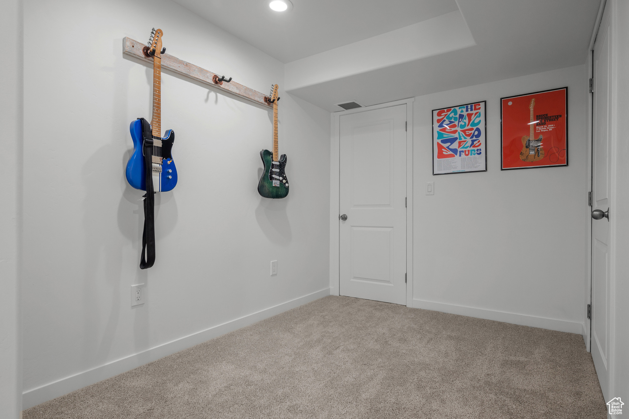 EAGLE POINT TOWNHOME - Residential