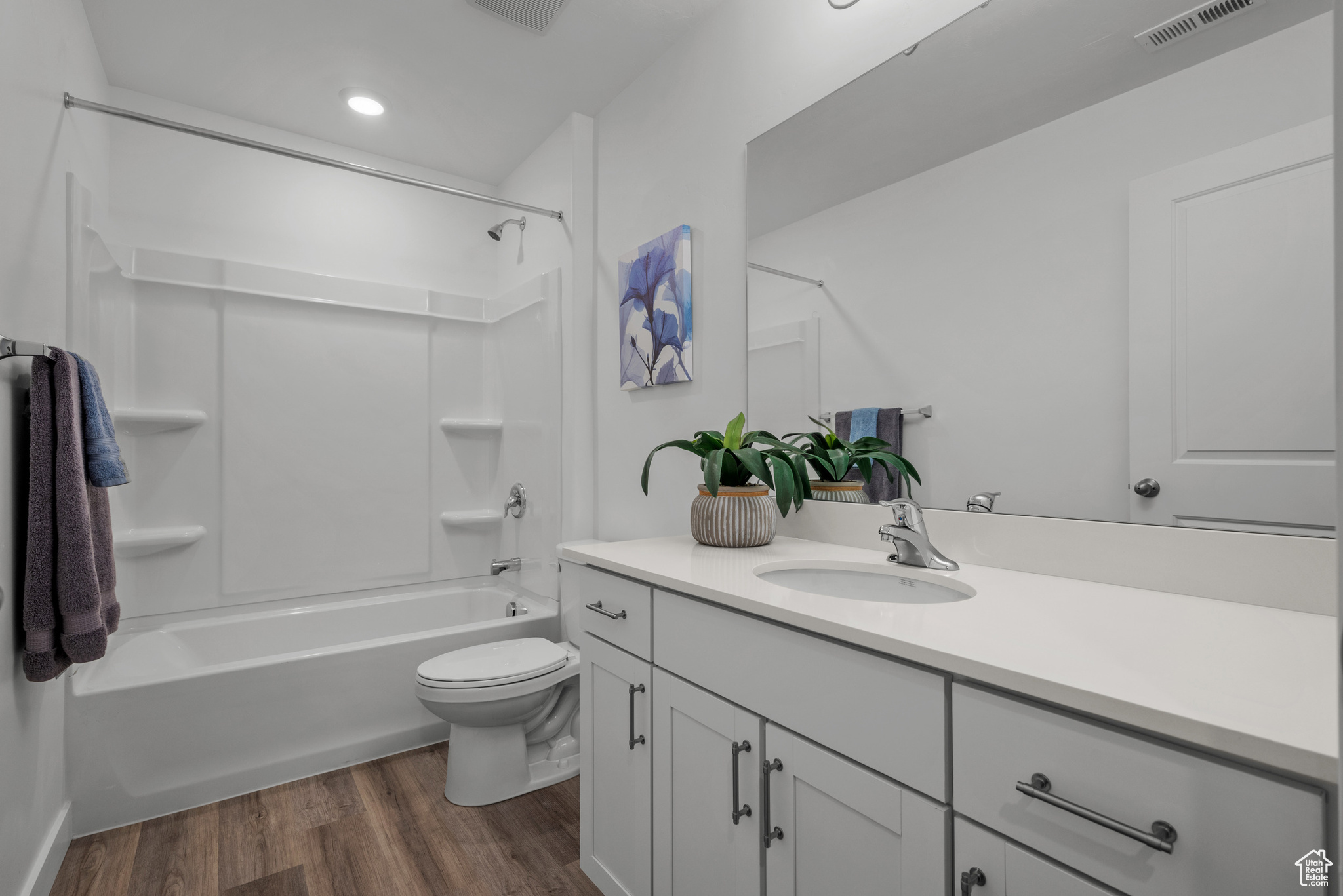 EAGLE POINT TOWNHOME - Residential