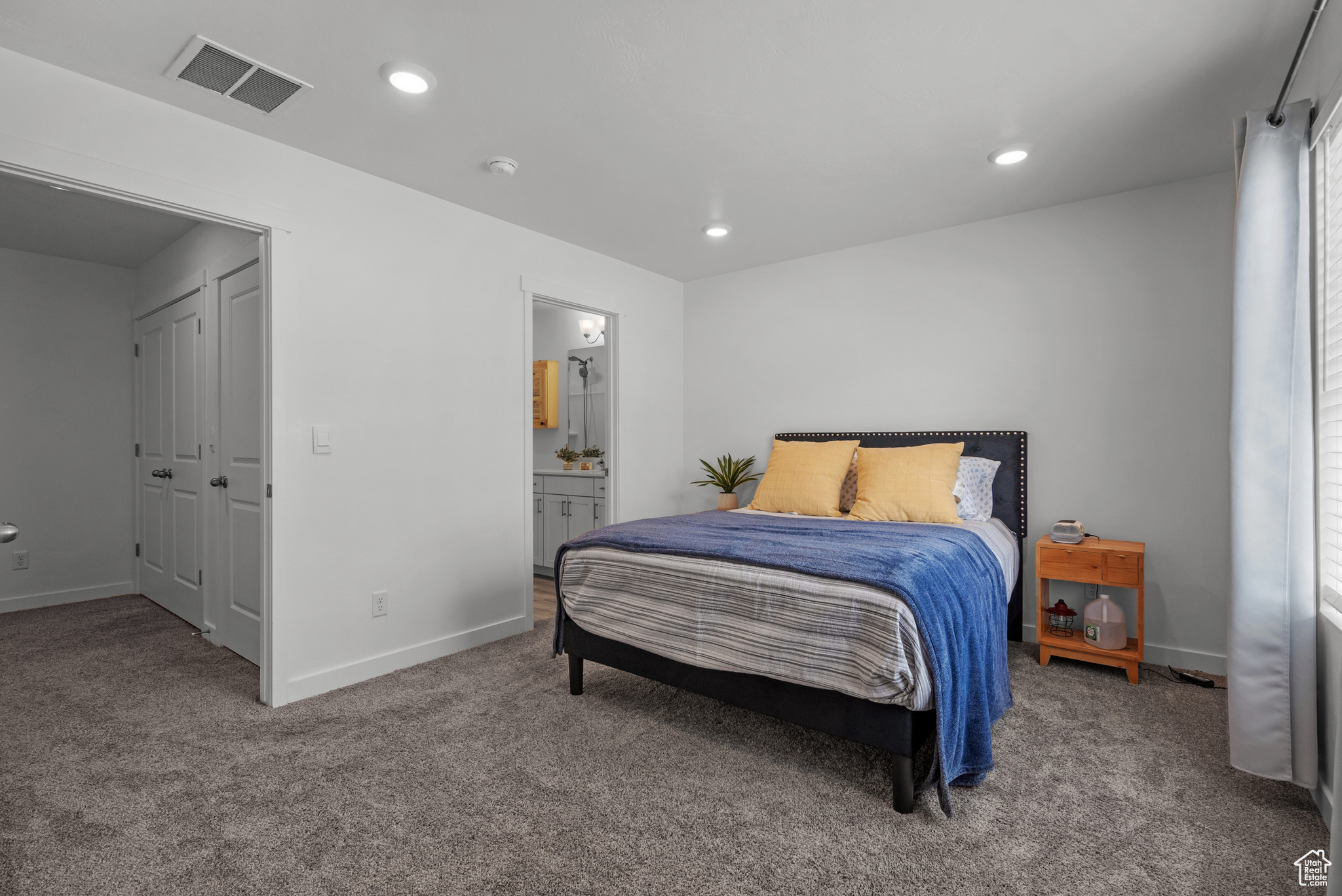 EAGLE POINT TOWNHOME - Residential