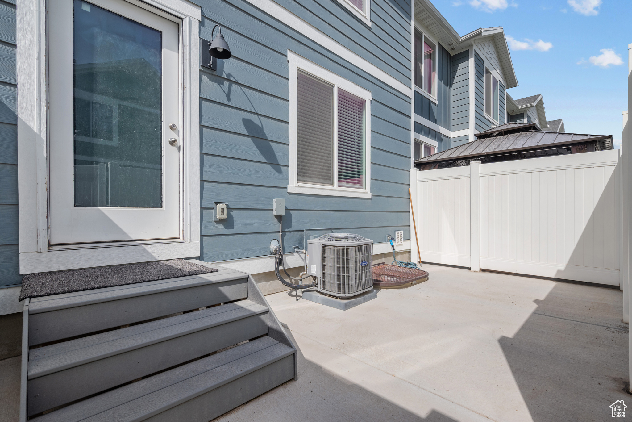 EAGLE POINT TOWNHOME - Residential