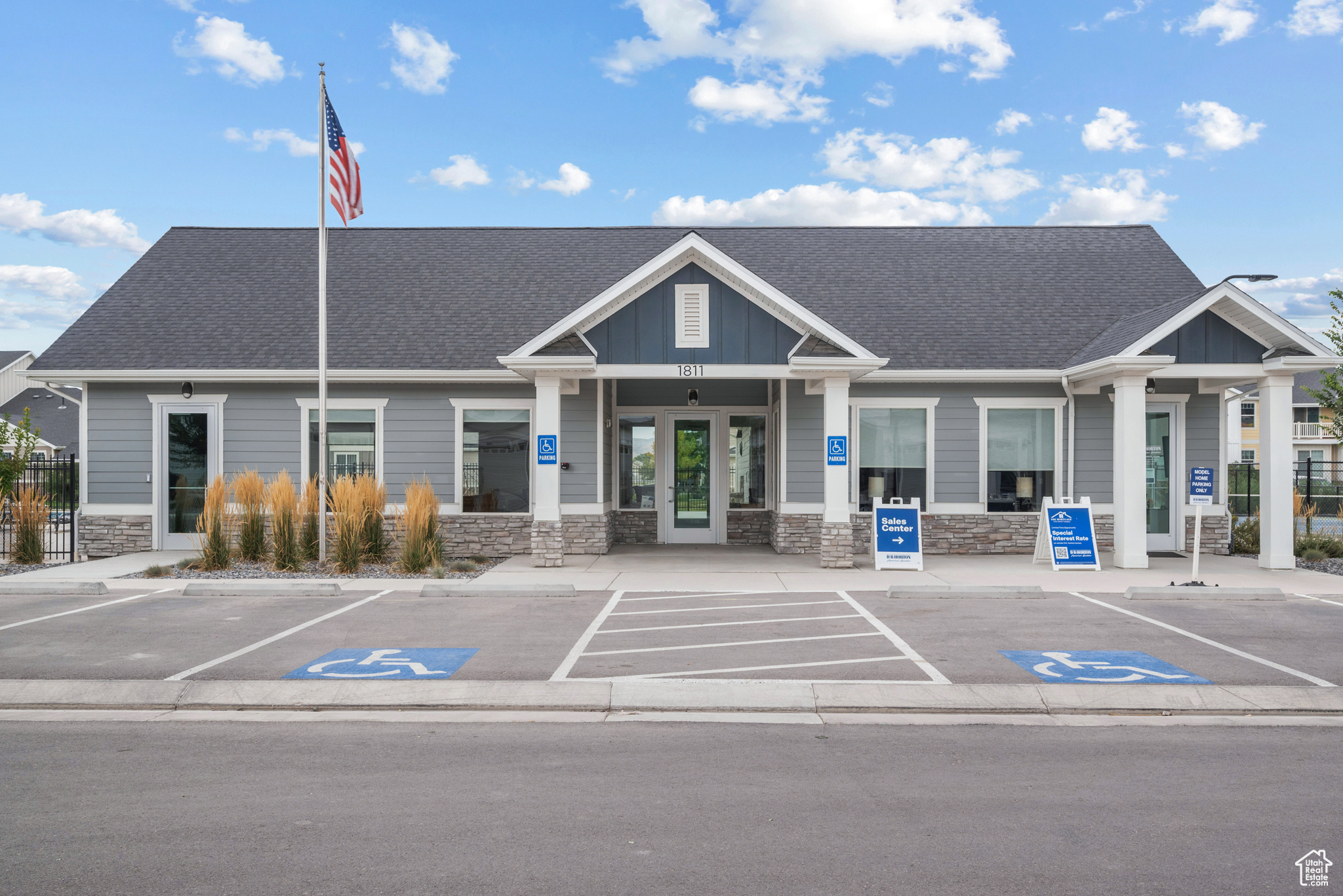 EAGLE POINT TOWNHOME - Residential