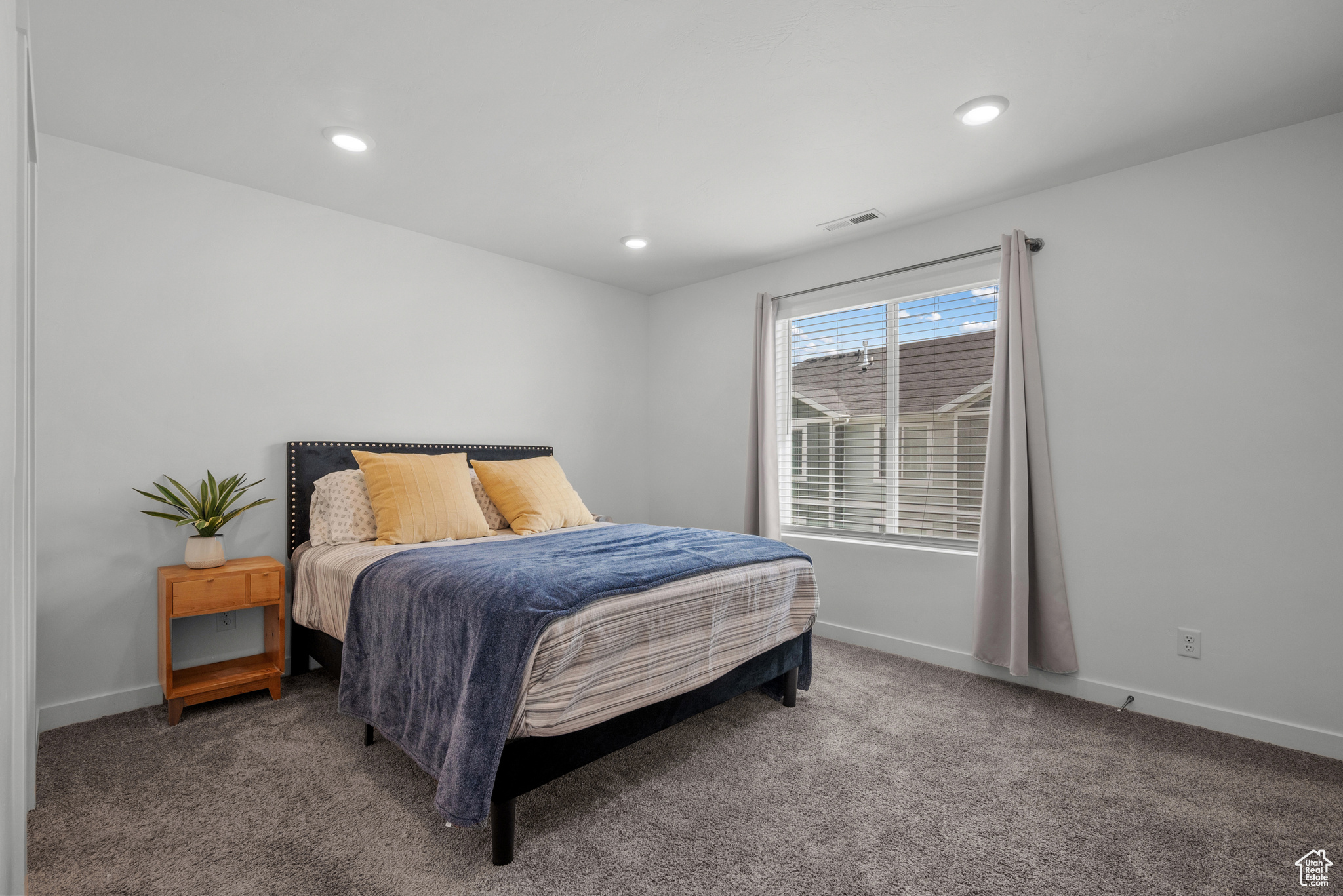 EAGLE POINT TOWNHOME - Residential