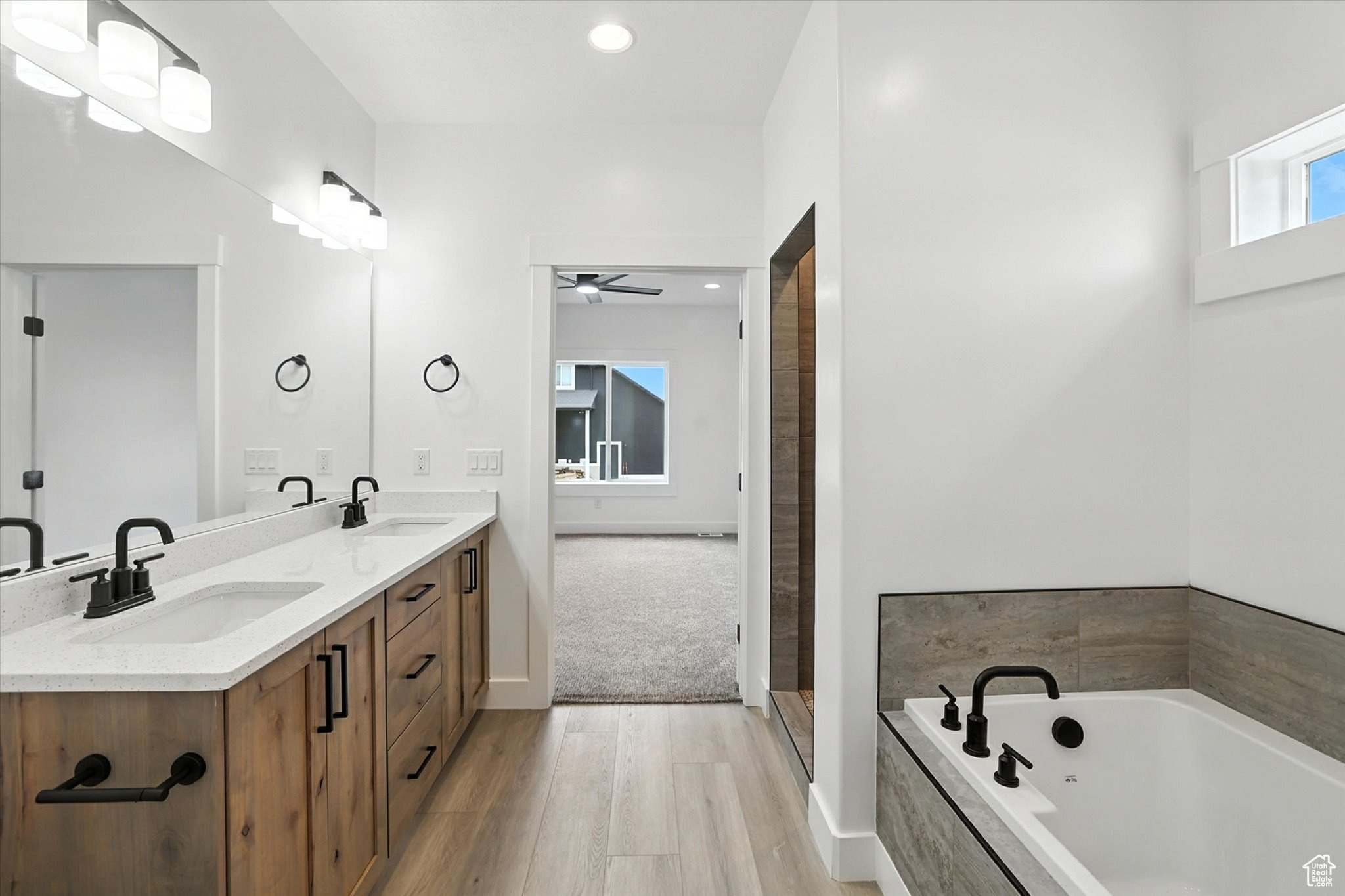 DEER RUN - Residential