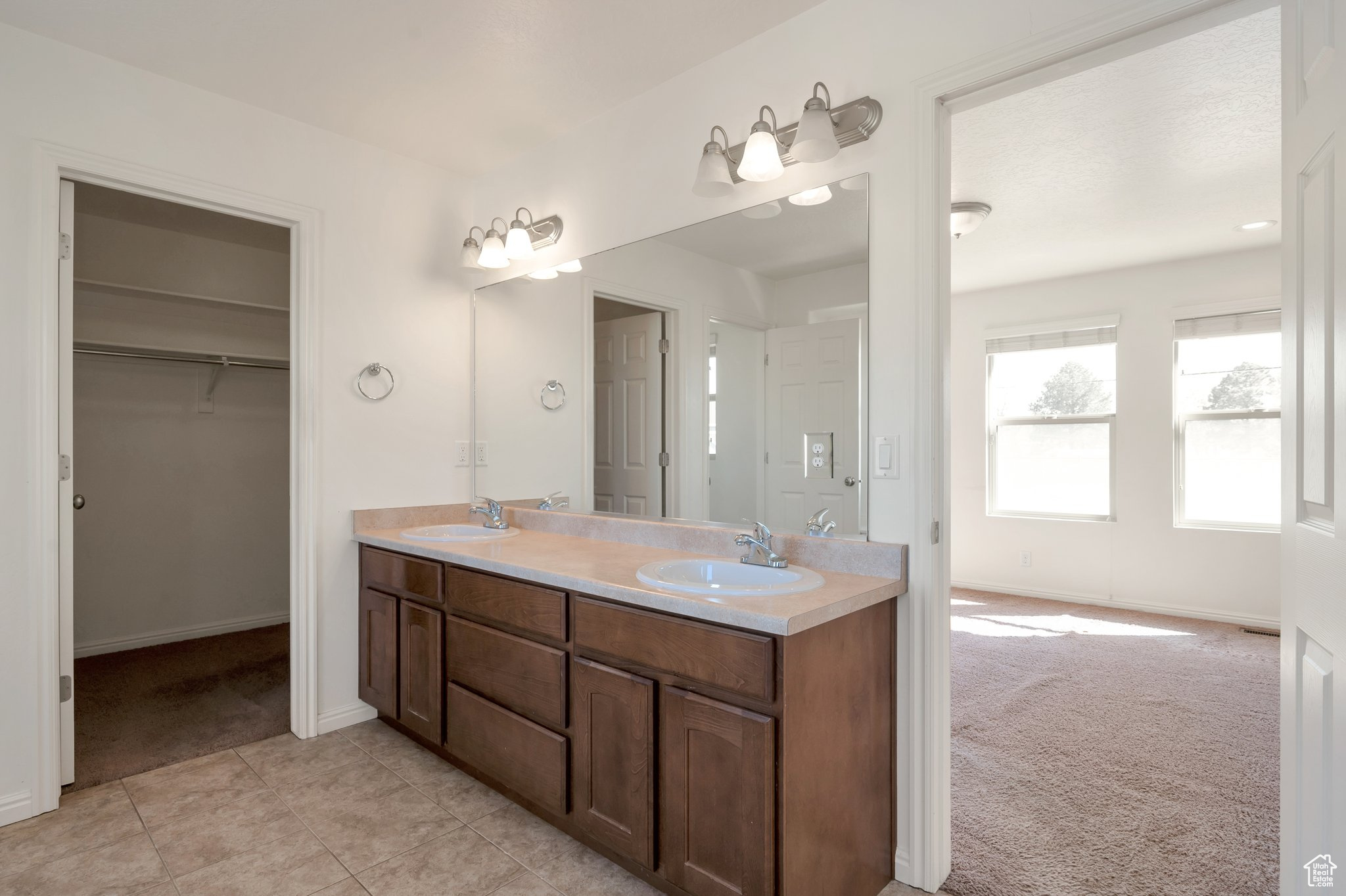 208 E Flicker Dr, Sandy, Utah image 11
