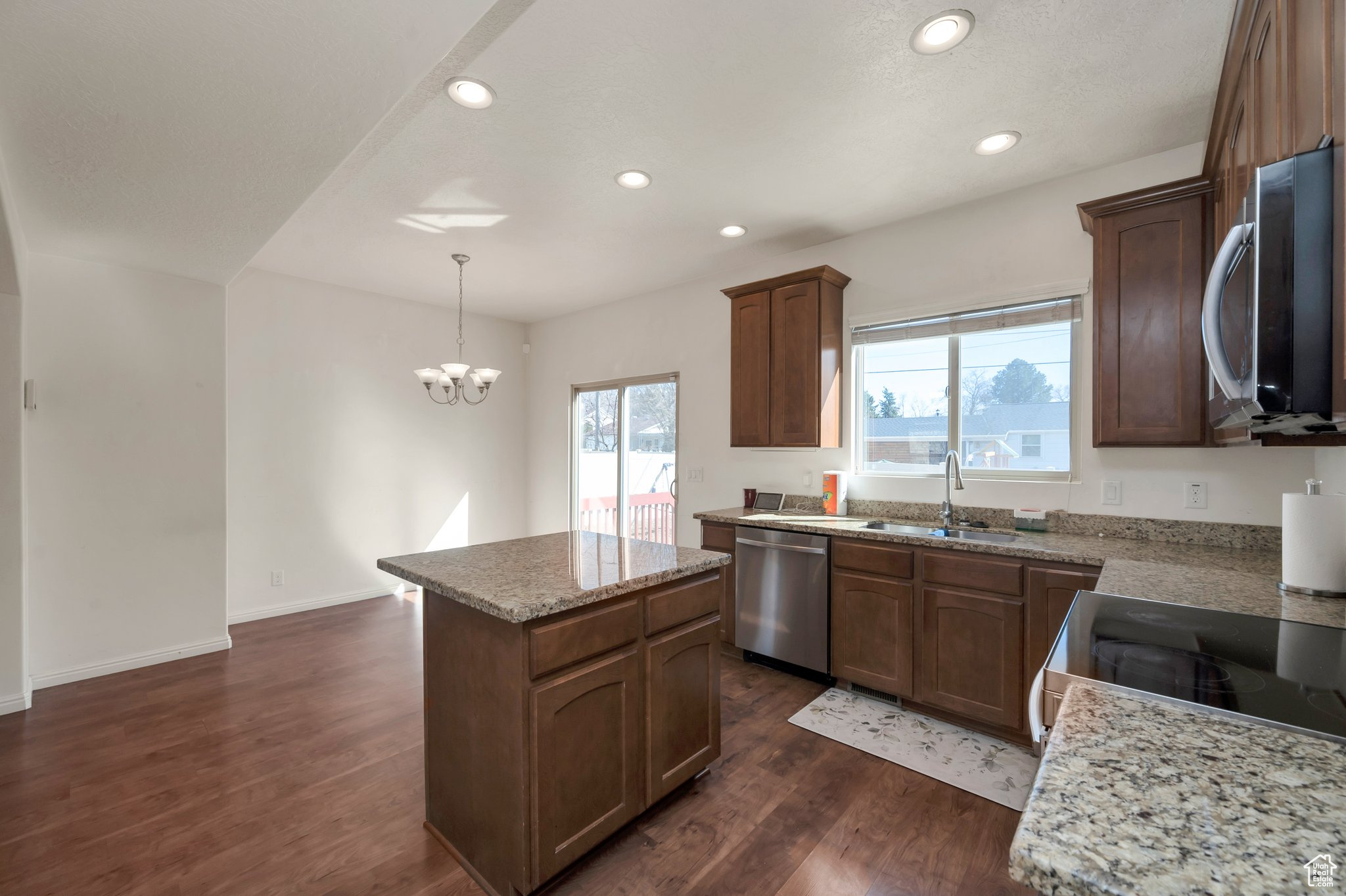 208 E Flicker Dr, Sandy, Utah image 8