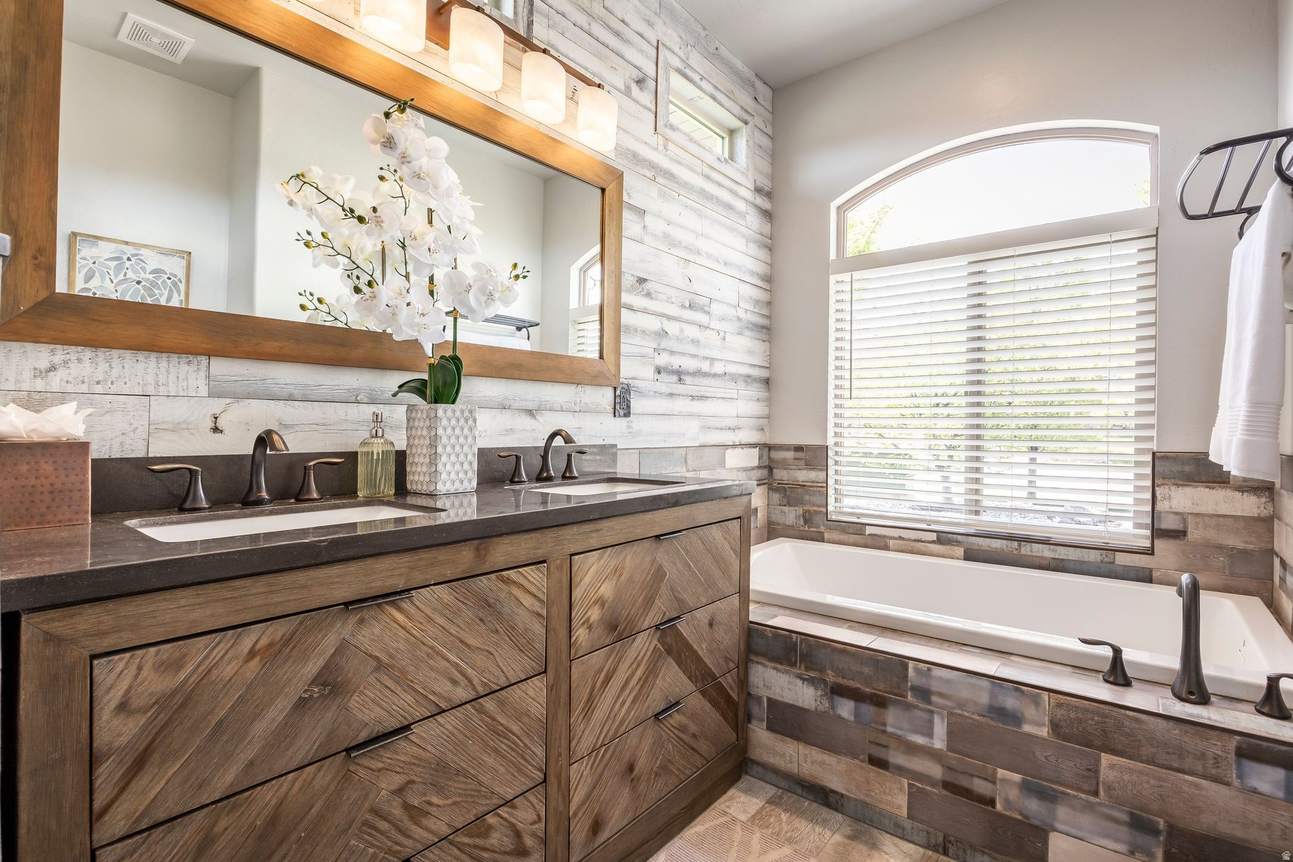 ROSECREST - Residential