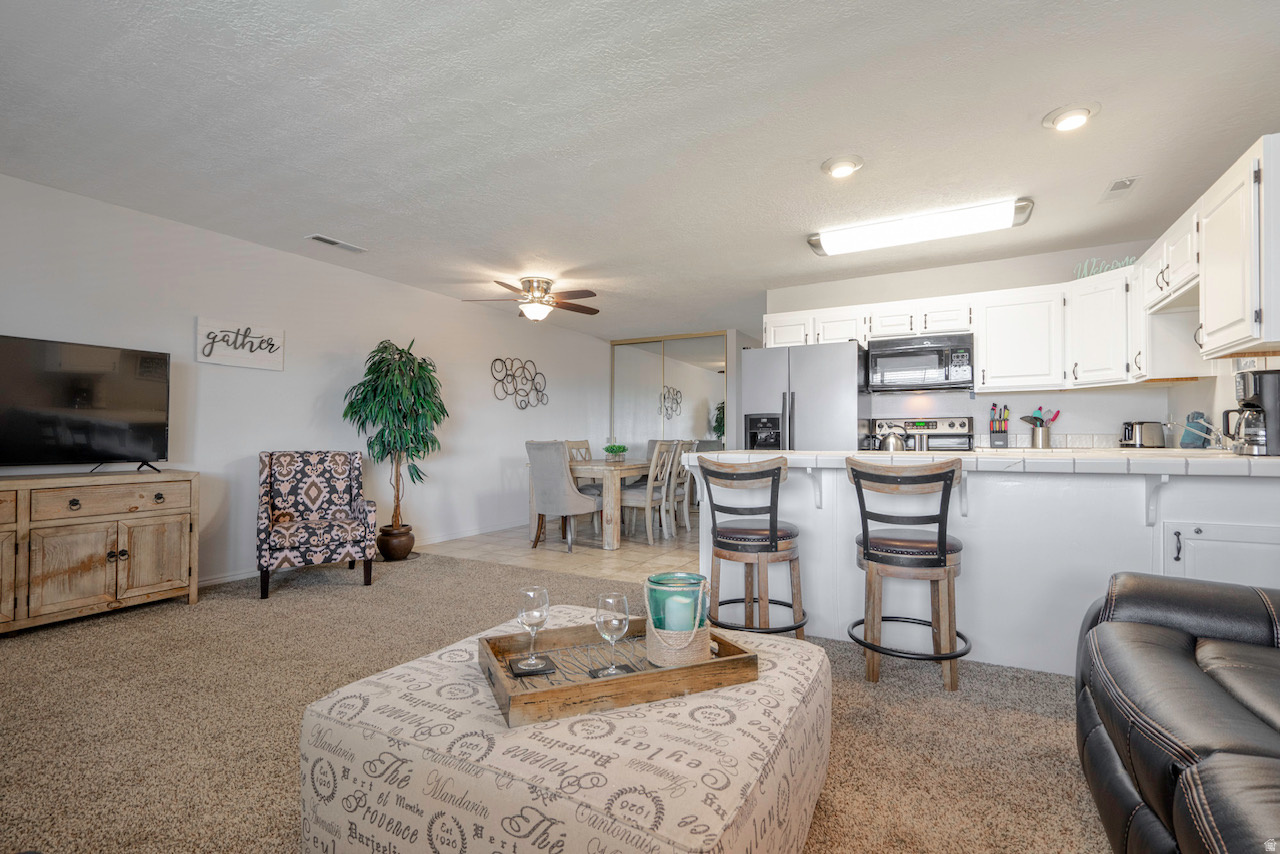LAS PALMAS RESORT CONDOS - Residential