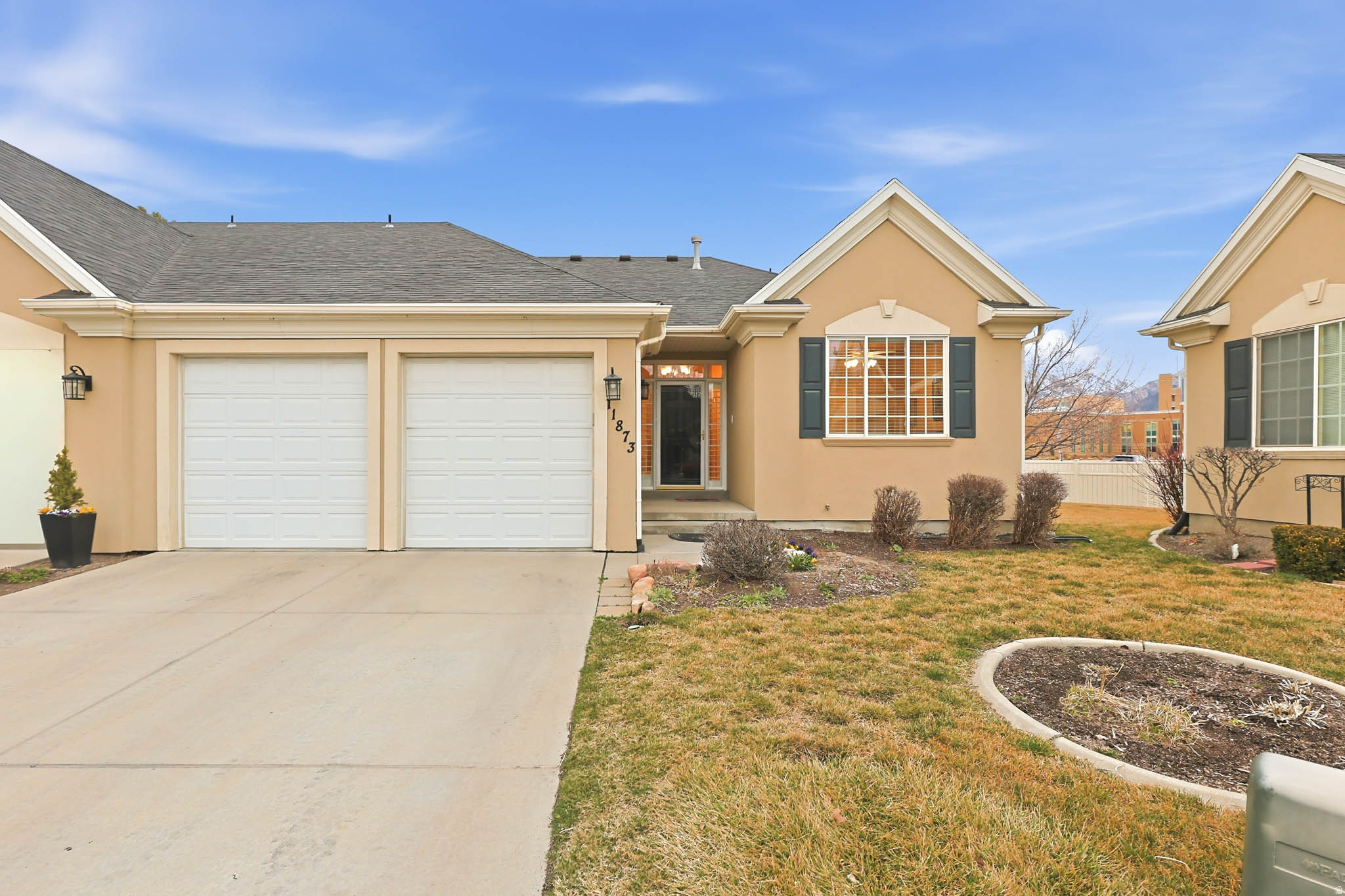 COTTAGES - Residential