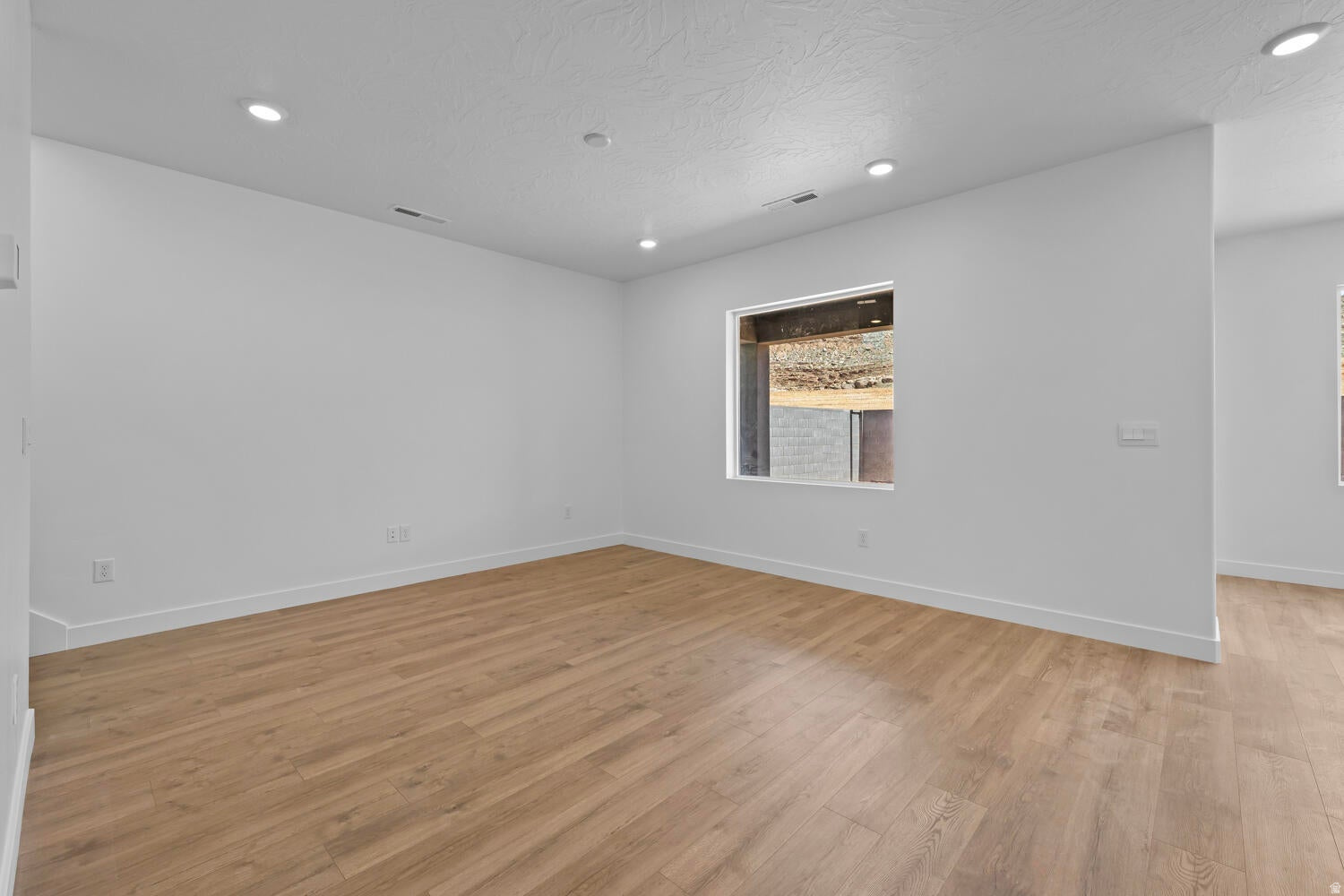 LONG VALLEY - Residential