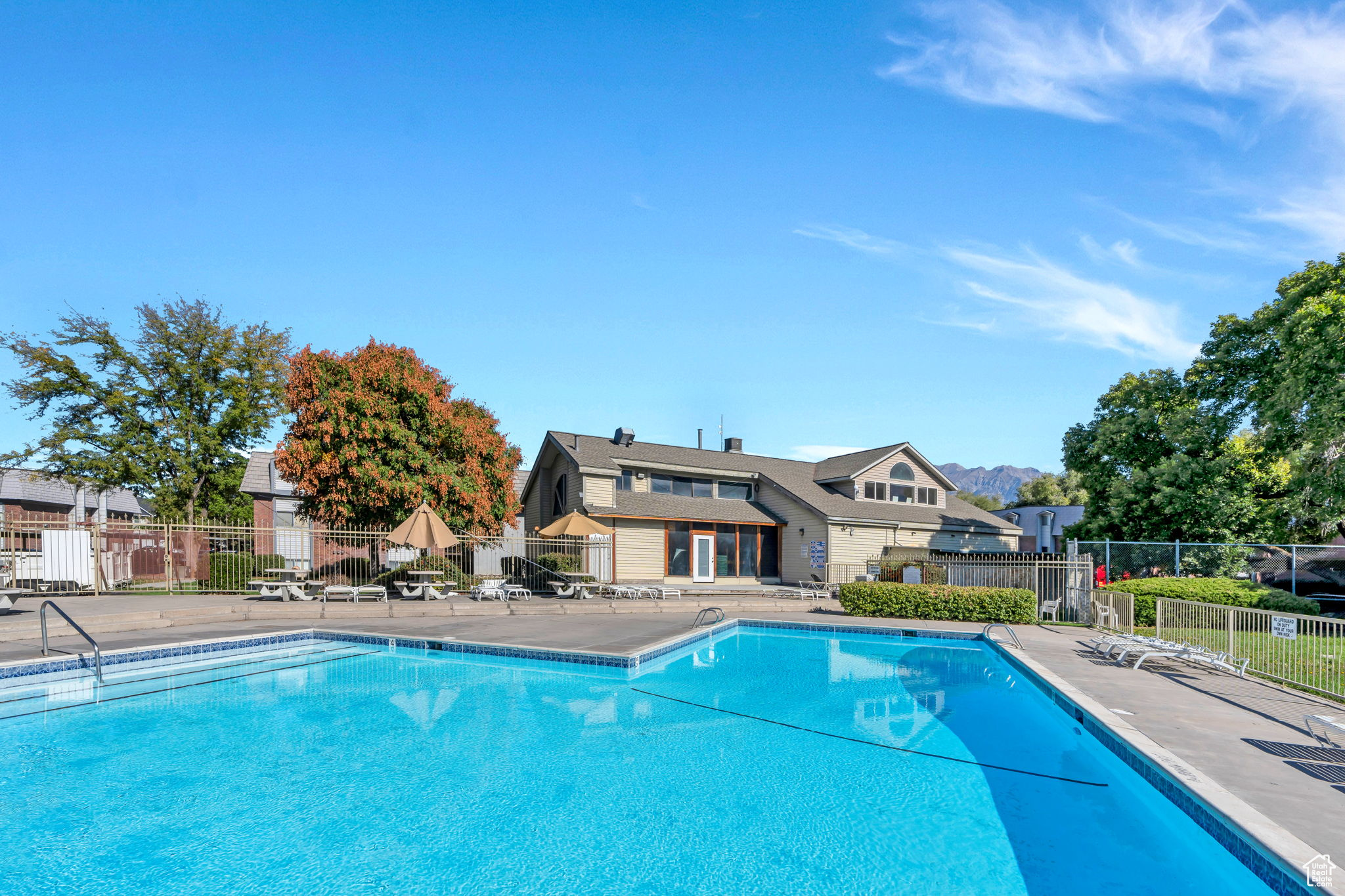 WILLOWBROOK HILL CONDOMINIUMS - Residential