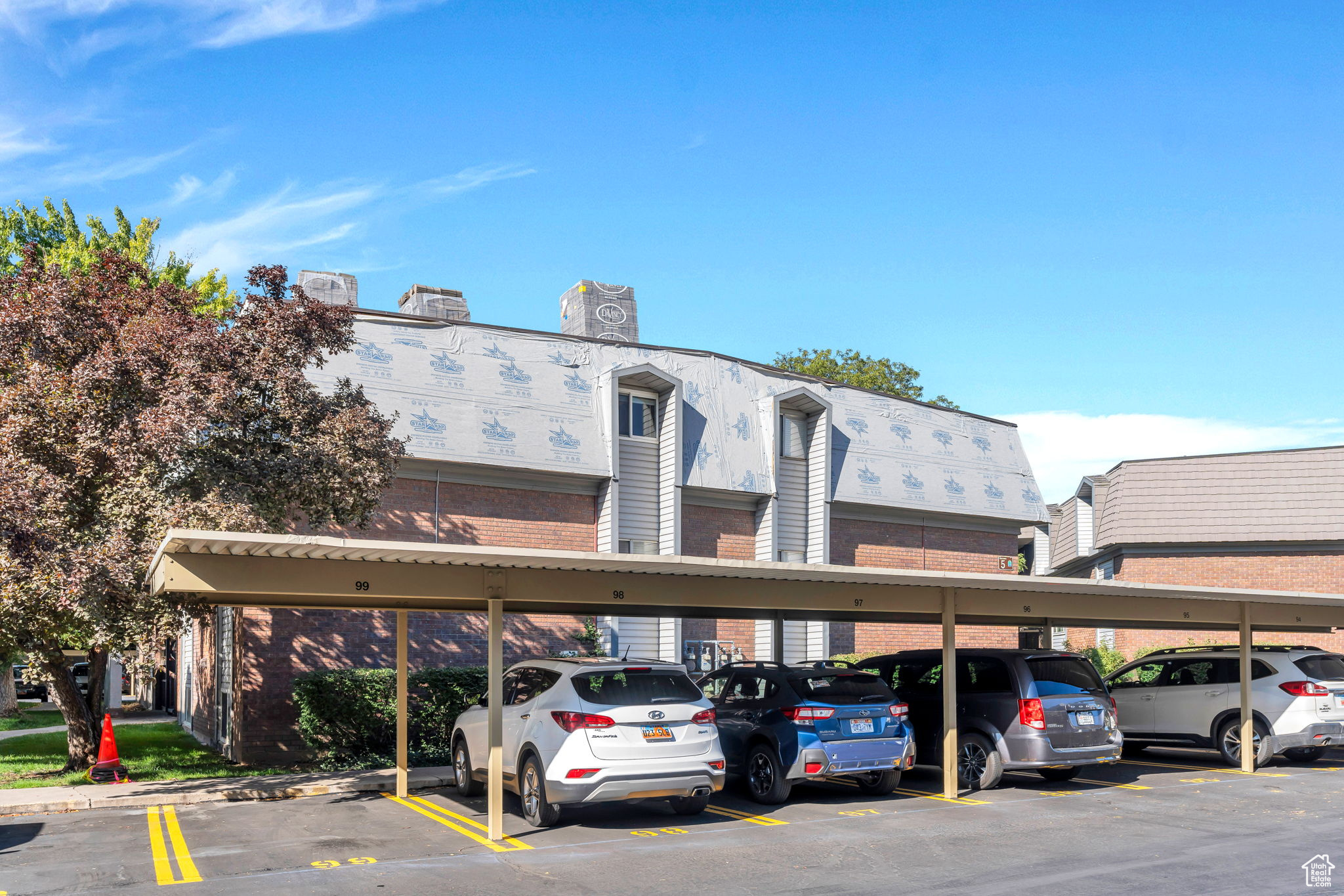 WILLOWBROOK HILL CONDOMINIUMS - Residential
