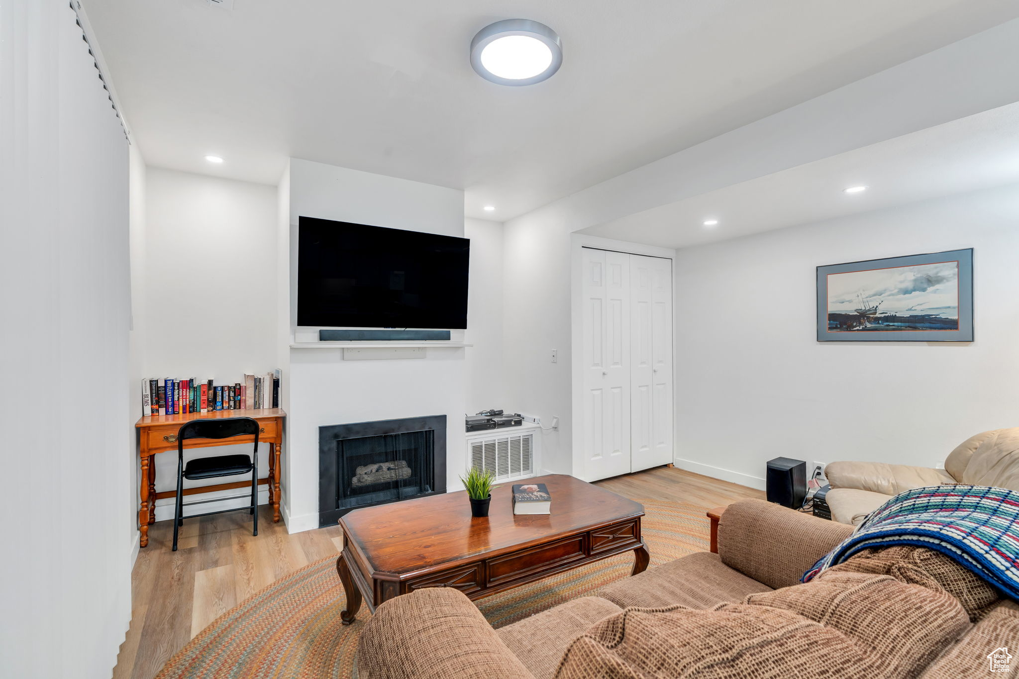 WILLOWBROOK HILL CONDOMINIUMS - Residential