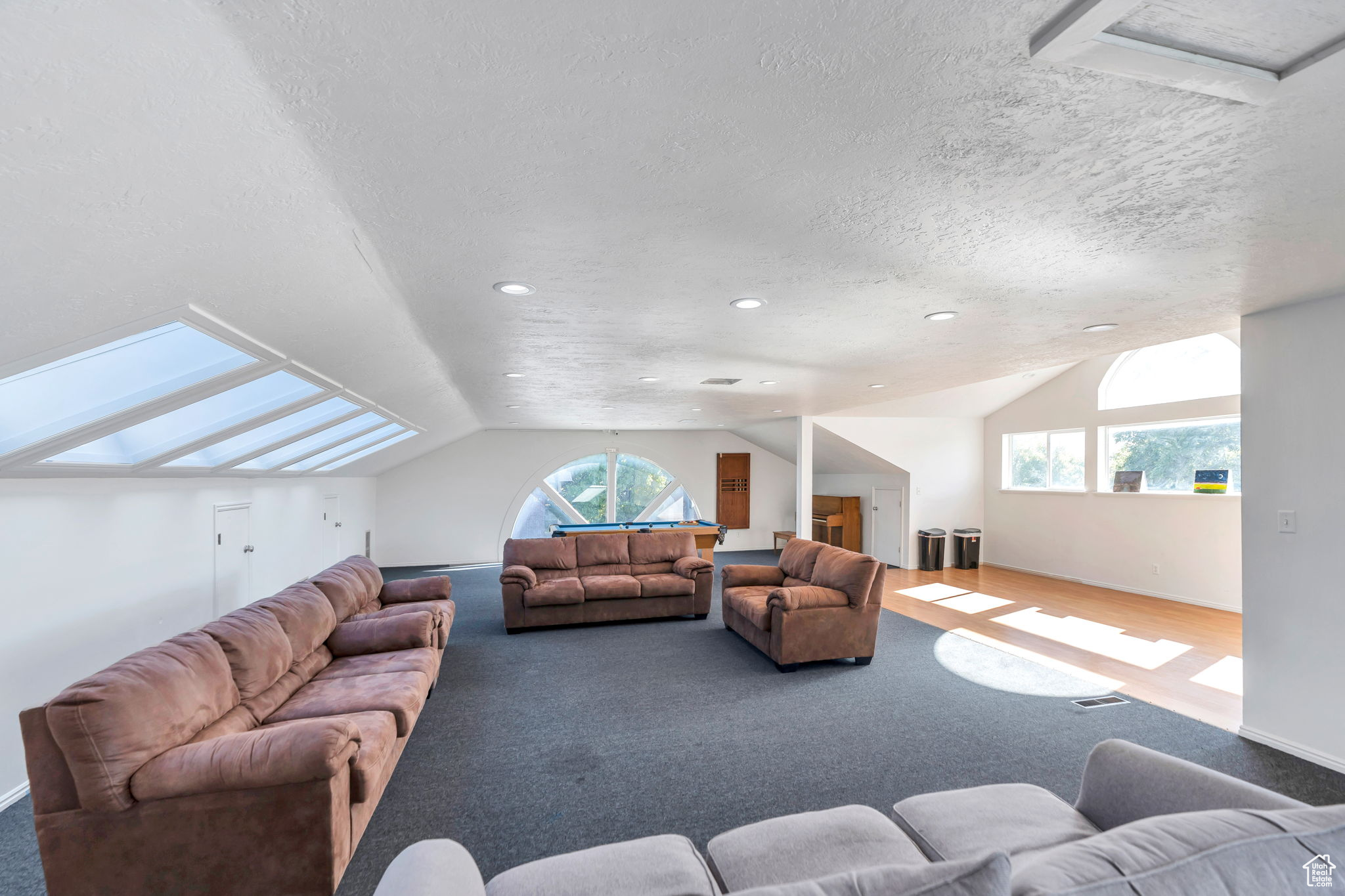 WILLOWBROOK HILL CONDOMINIUMS - Residential
