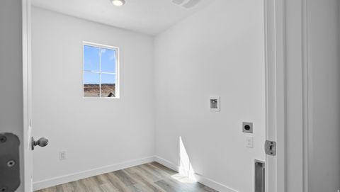 Tiny photo for 1552 S STAIRCASE WAY #4105, Washington, UT 84780 (MLS # 2124723)
