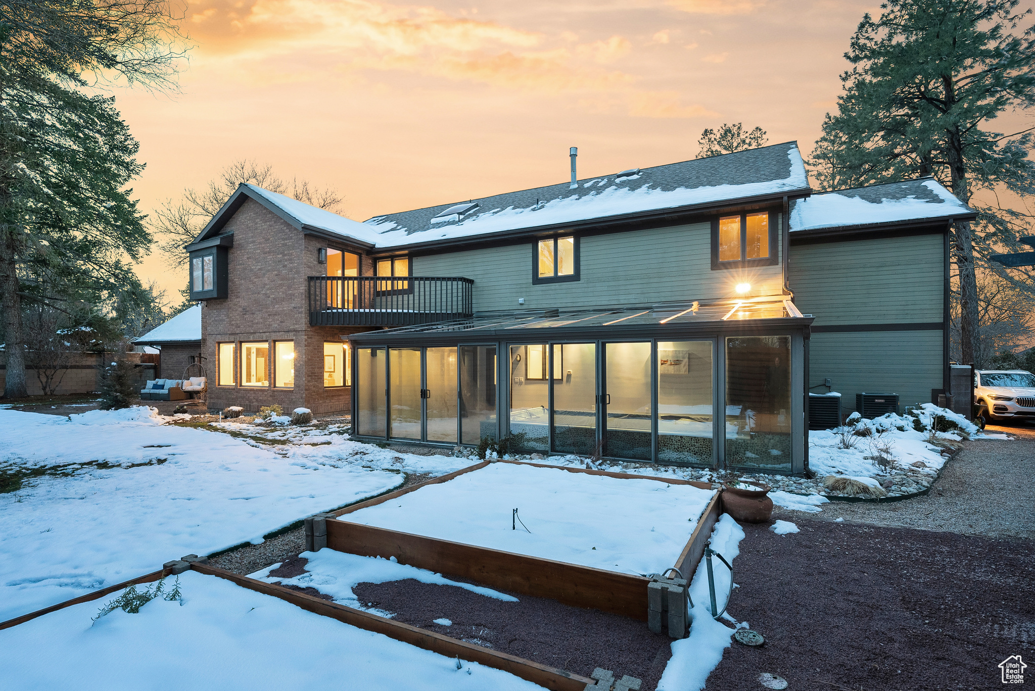 Holladay, Utah 84117, United States, 5 Bedrooms Bedrooms, ,4 BathroomsBathrooms,Residential,Active,93442