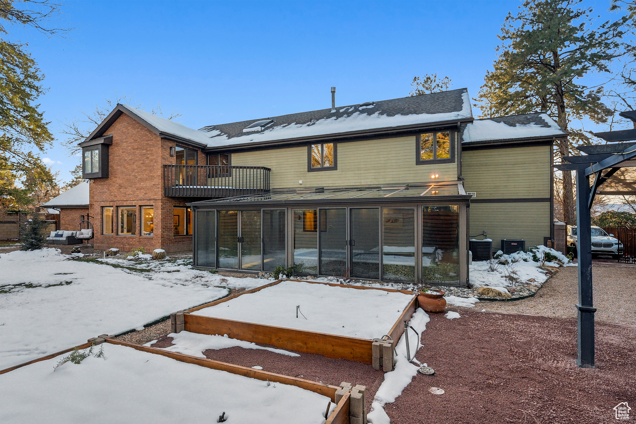 Holladay, Utah 84117, United States, 5 Bedrooms Bedrooms, ,4 BathroomsBathrooms,Residential,Active,93442