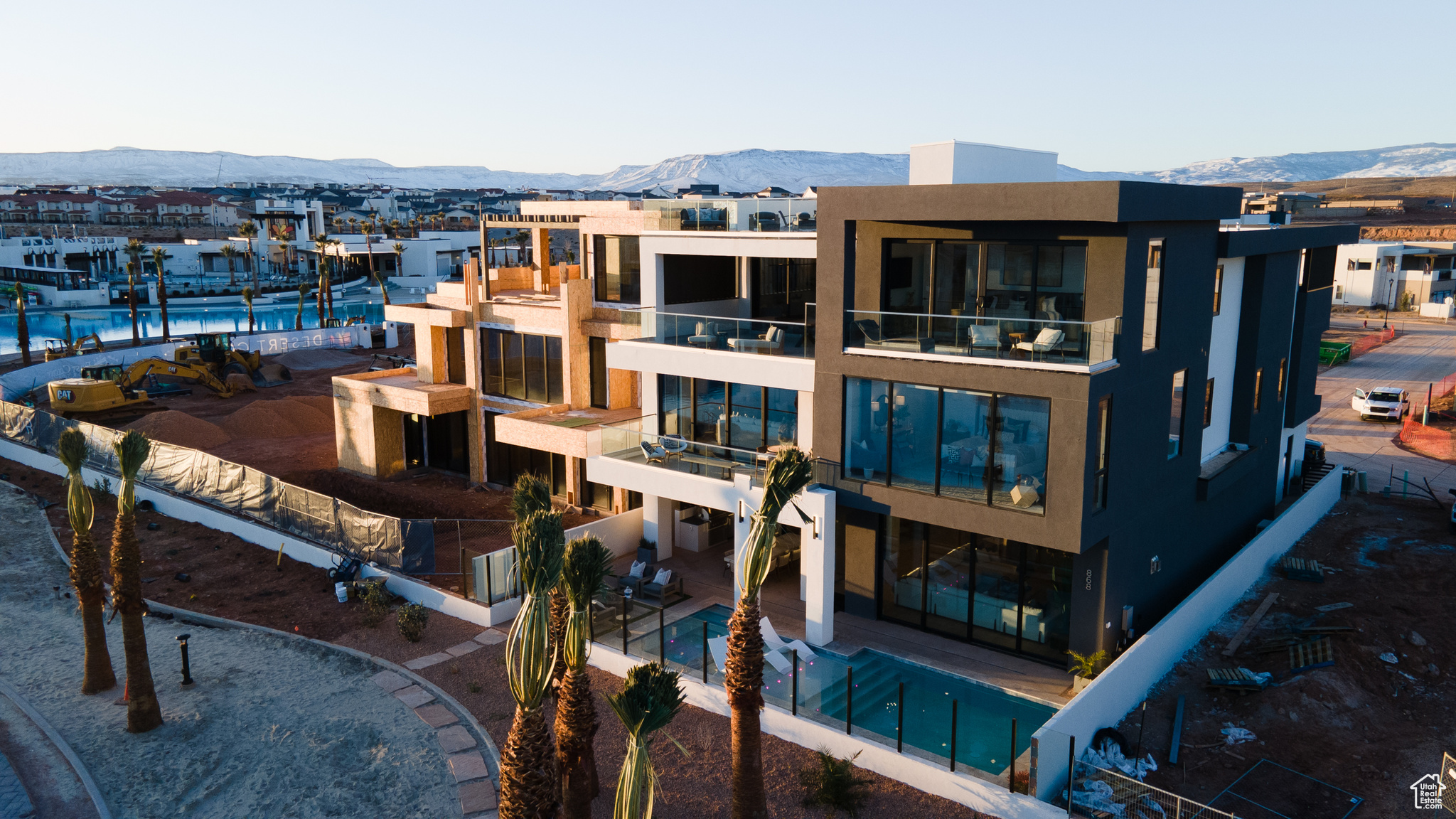 DESERT COLOR - Residential