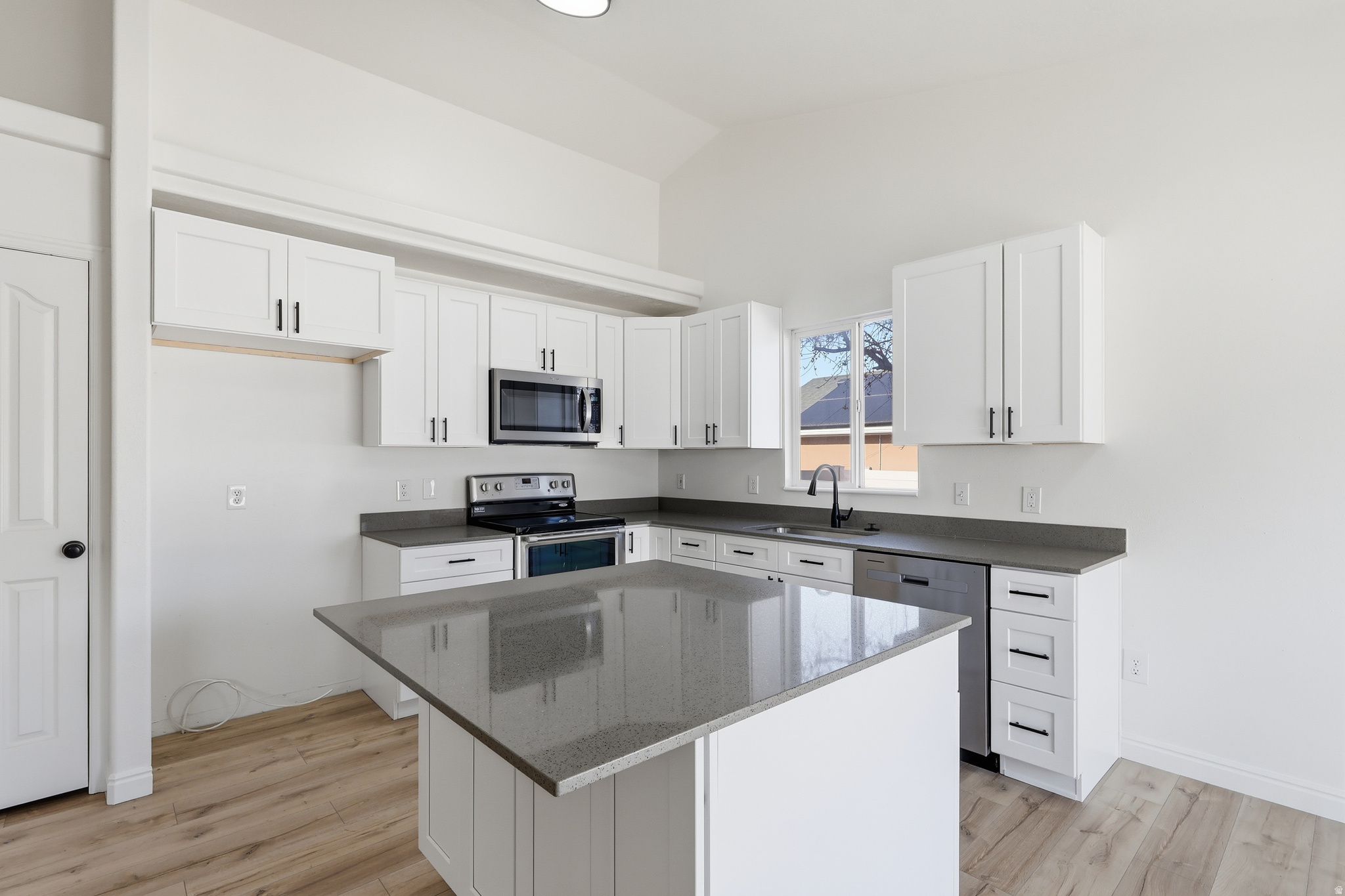 CANYON SOUTH - Residential