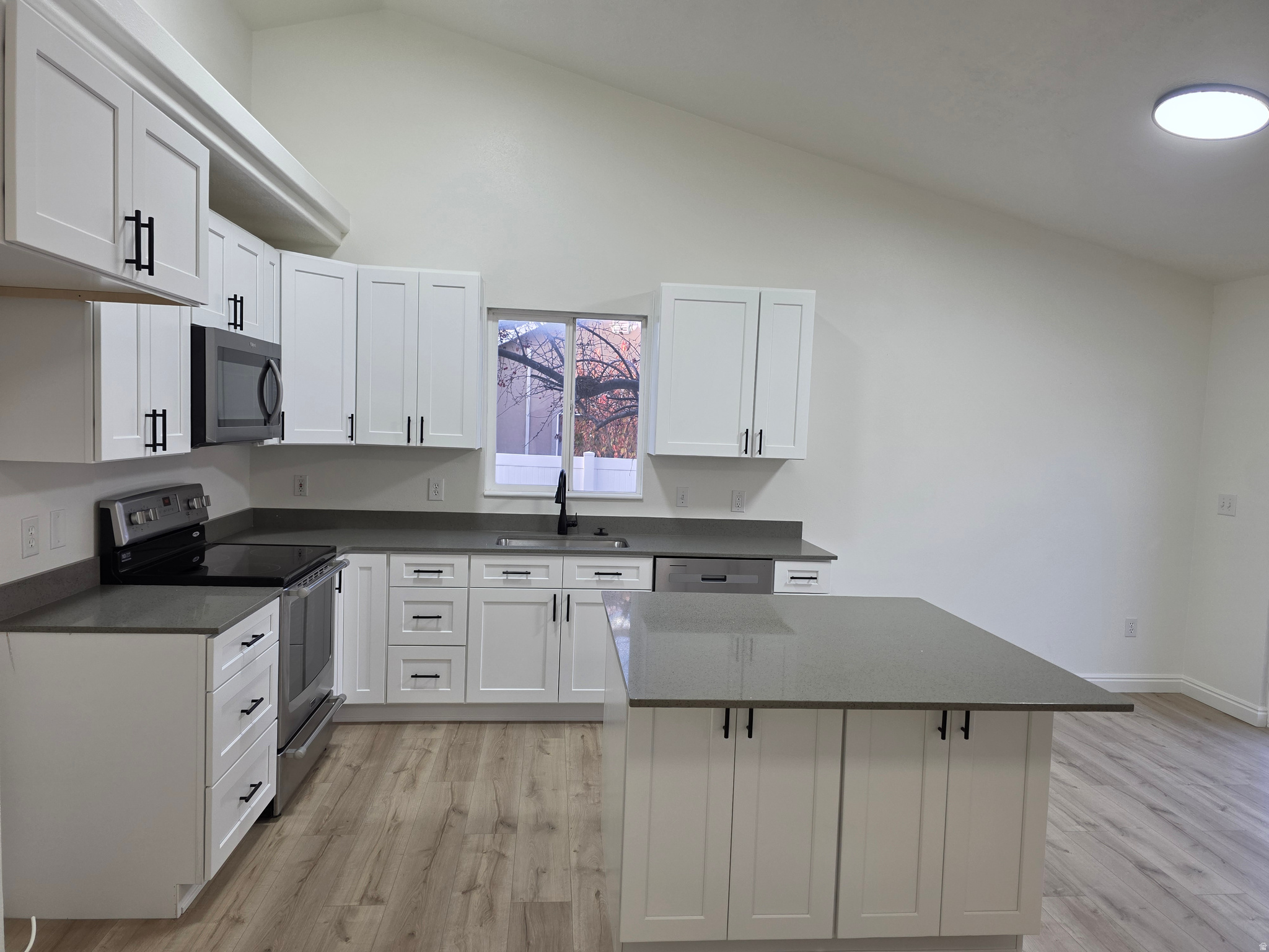 CANYON SOUTH - Residential