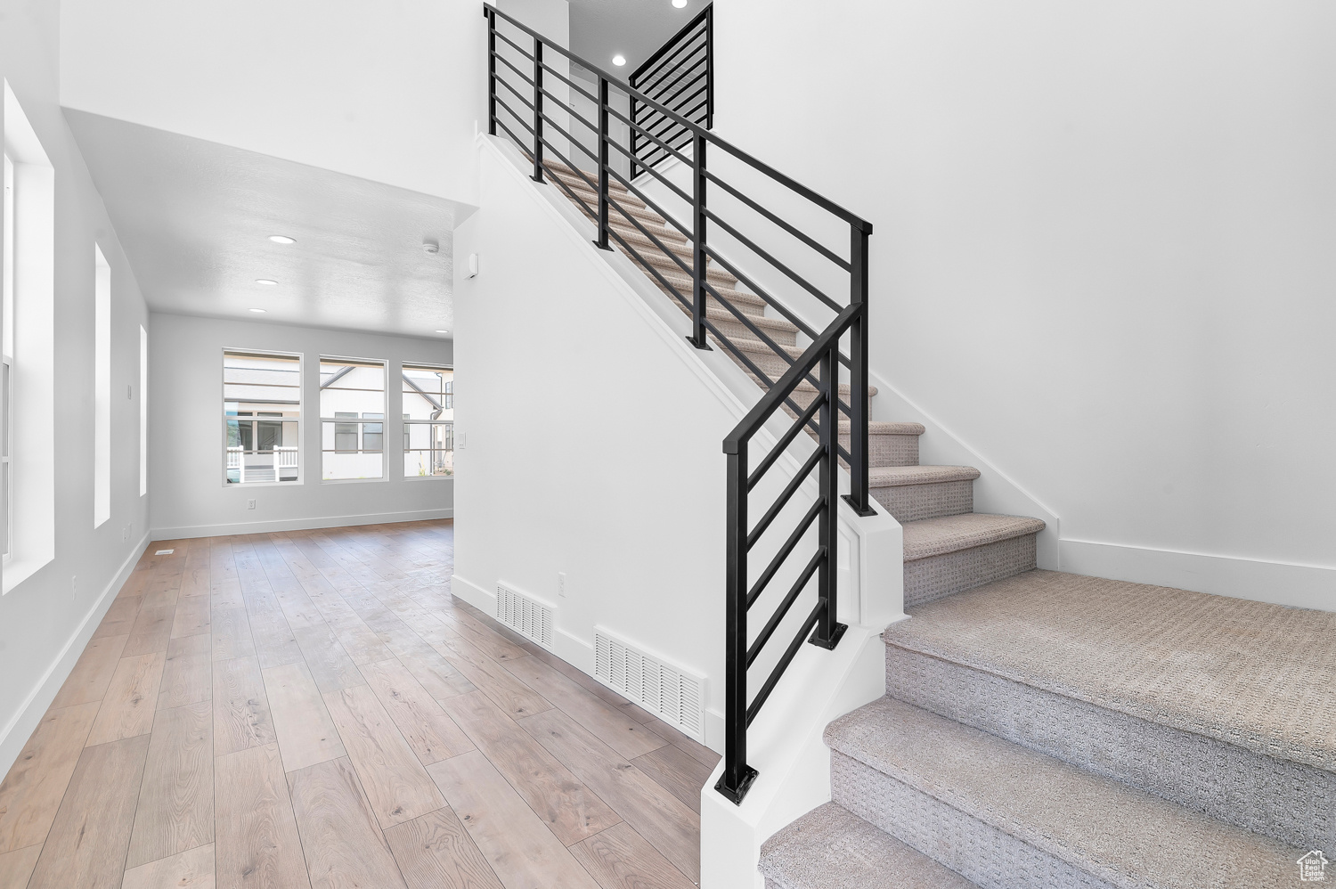 BROADVIEW SHORES COTTAGES 745 - Residential