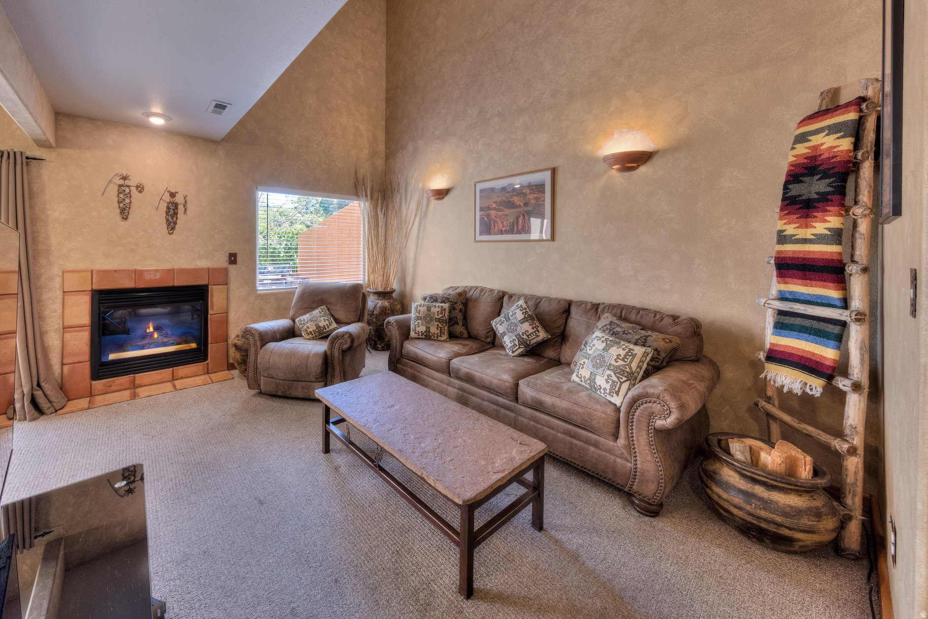 SOLANO VALLEJO VILLAS - Residential