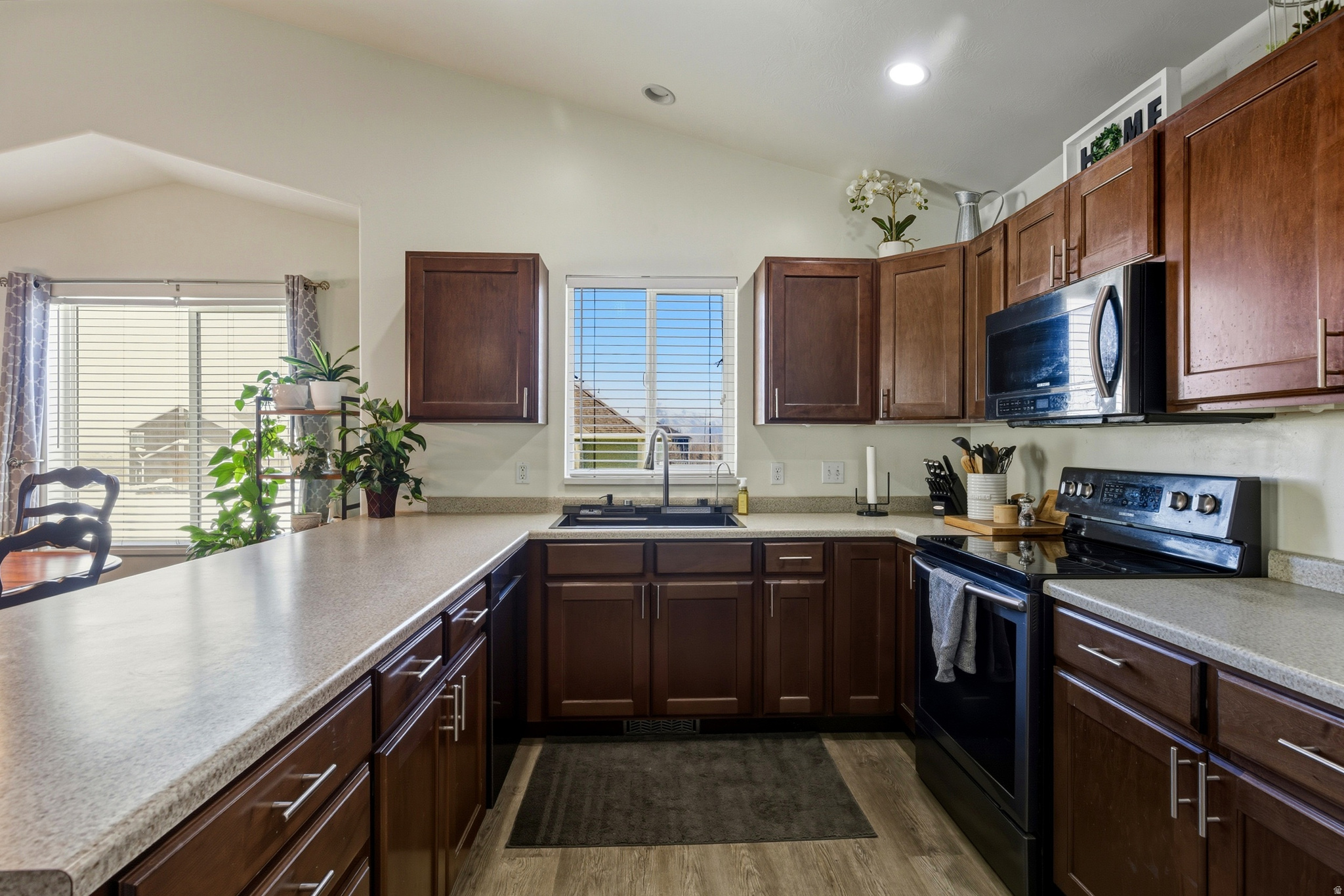 BLACKHAWK ESTATES - Residential