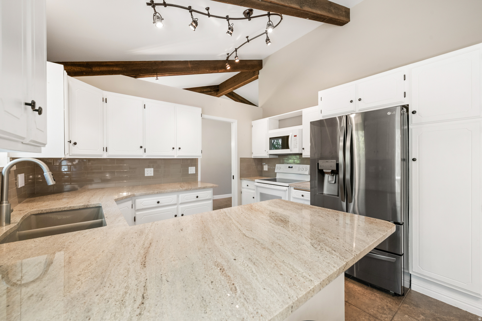 BRIGHTON POINT - Residential