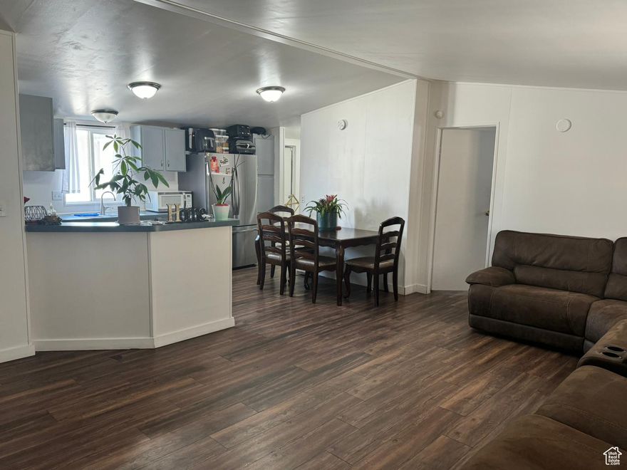 Double wide mobile home featuring 3 bedrooms and 3 bathrooms. Covered patio to enjoy your evenings. Plenty of parking space for up to 4 cars.Great location in a tranquil park. A MUST SEE...