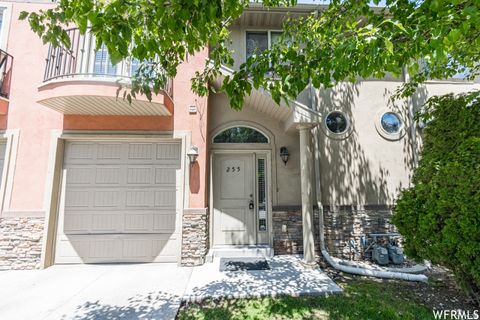 Townhouse For Sale - 255 Ailee Ln<br/> Salt Lake City, UT 84107