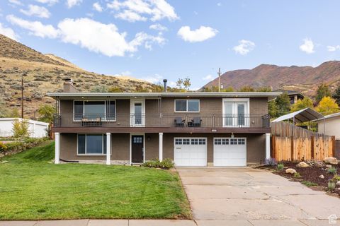 Photo of 2005 S SCENIC DR E, Salt Lake City, UT 84108 (MLS # 2117948)