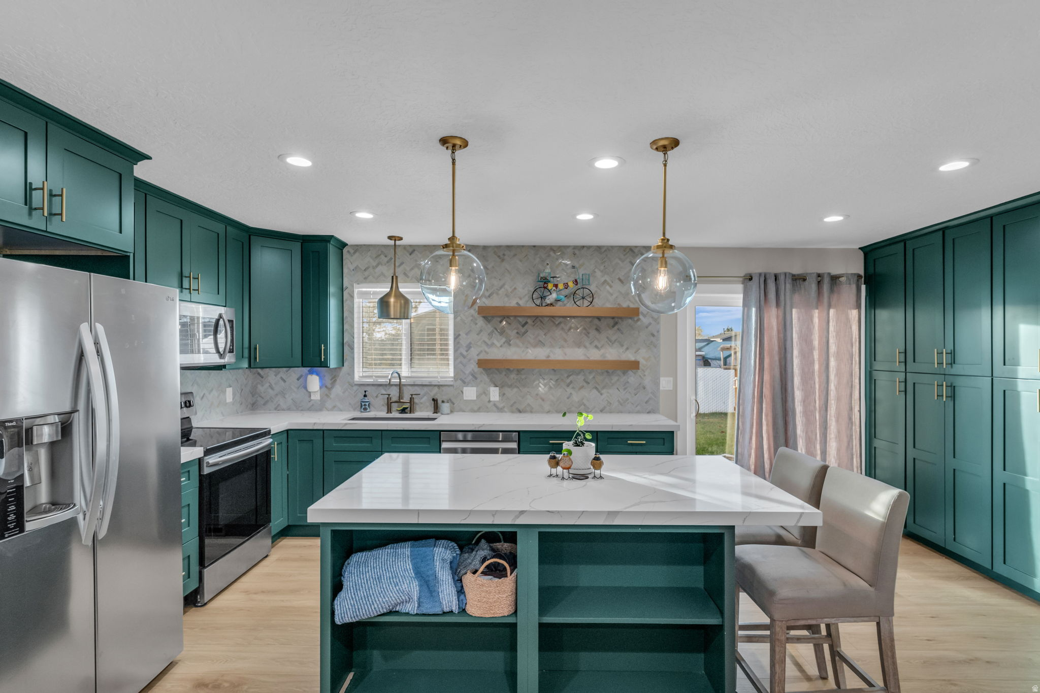 PARK POINTE - Residential