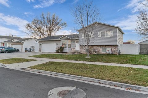 Tiny photo for 478 S 1330 W, Provo, UT 84601 (MLS # 2126341)