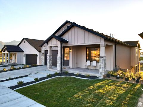 Tiny photo for 683 N HERITAGE ST, Mapleton, UT 84664 (MLS # 2092745)