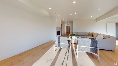 Tiny photo for 683 N HERITAGE ST, Mapleton, UT 84664 (MLS # 2092745)